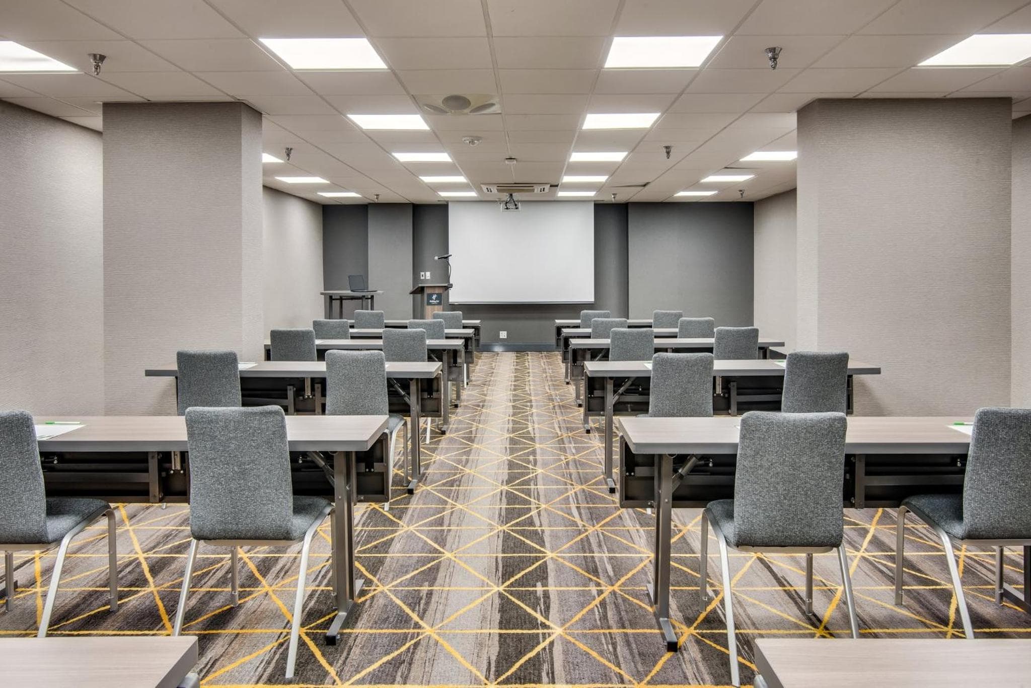 Holiday Inn Washington-Central/White House by IHG