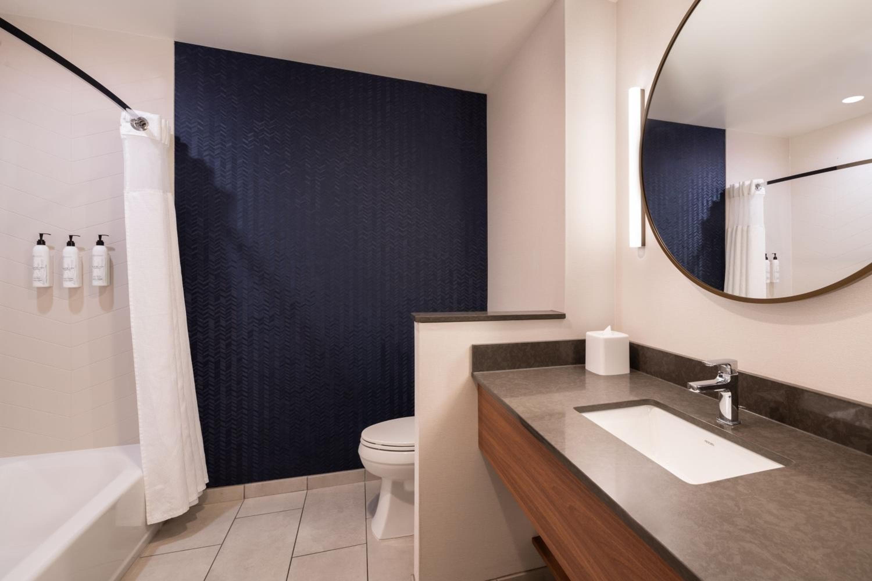 Fairfield Inn & Suites by Marriott Cleveland Tiedeman Road