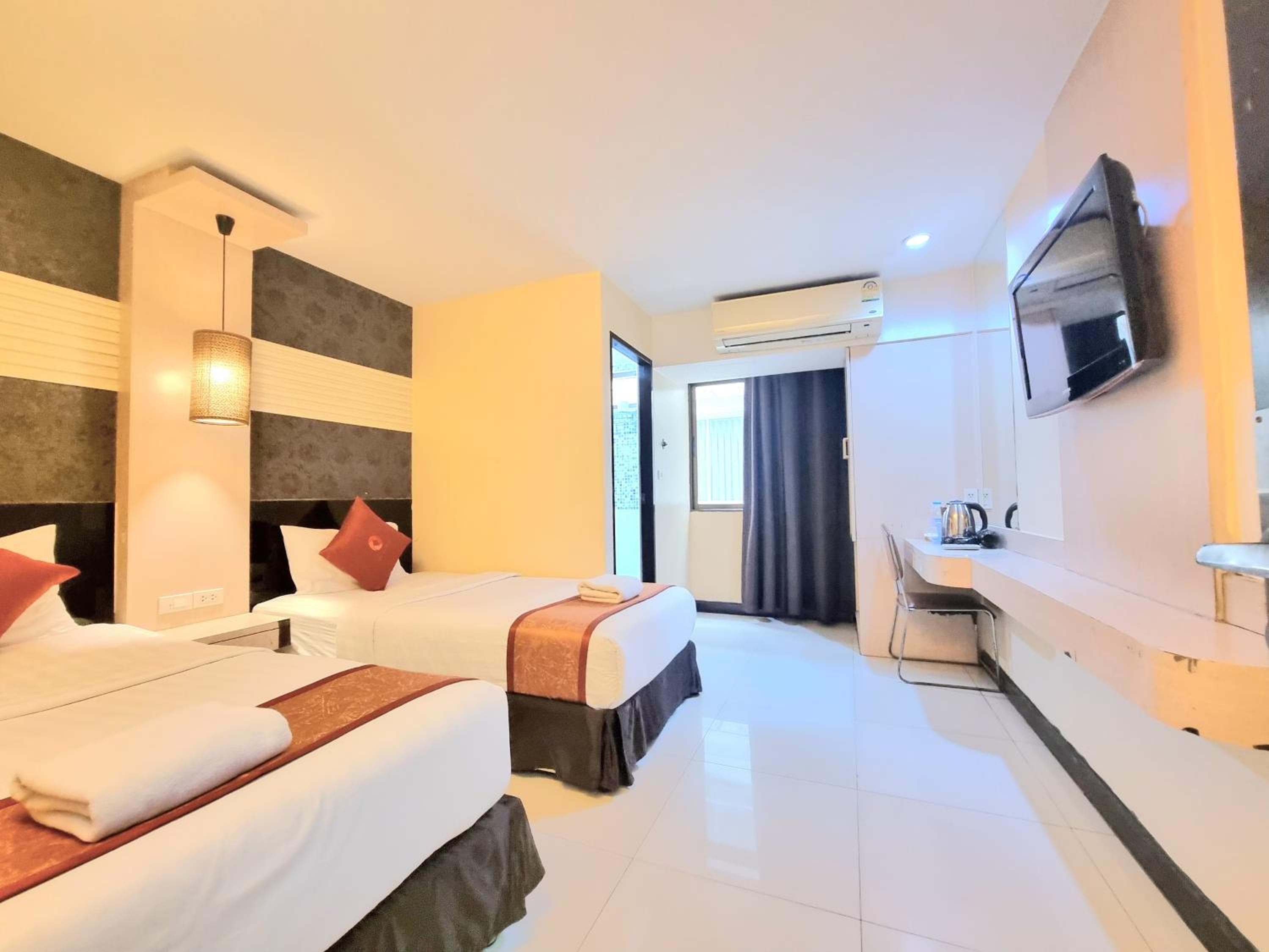 Cozi Inn Hotel, Bangkok