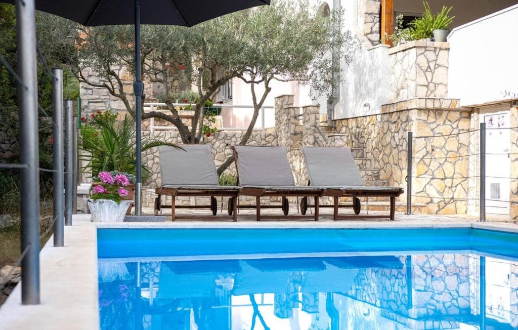 Holiday house Stupalo- with private pool, both floors air-conditioned