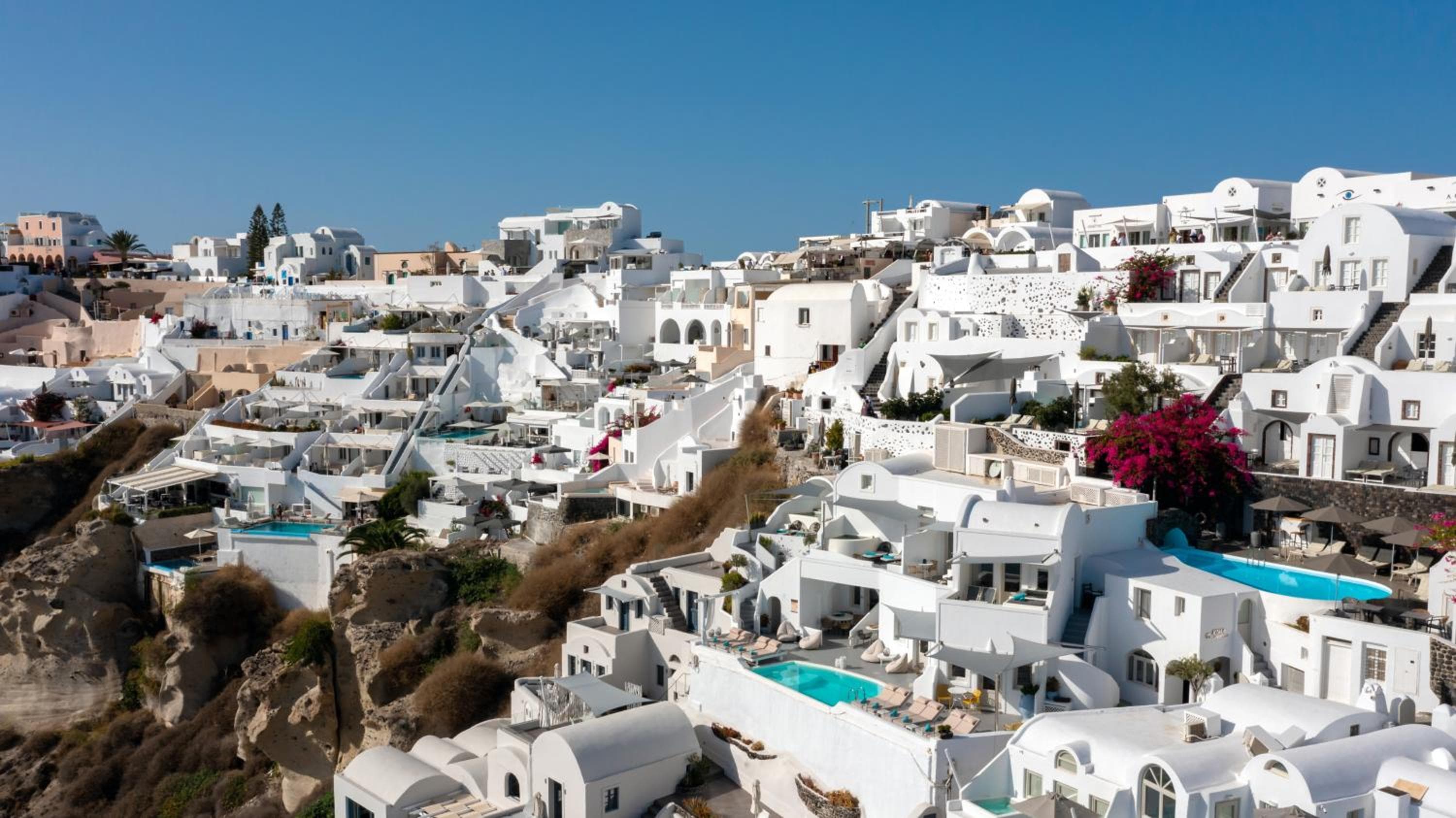 Kima Oia Suites