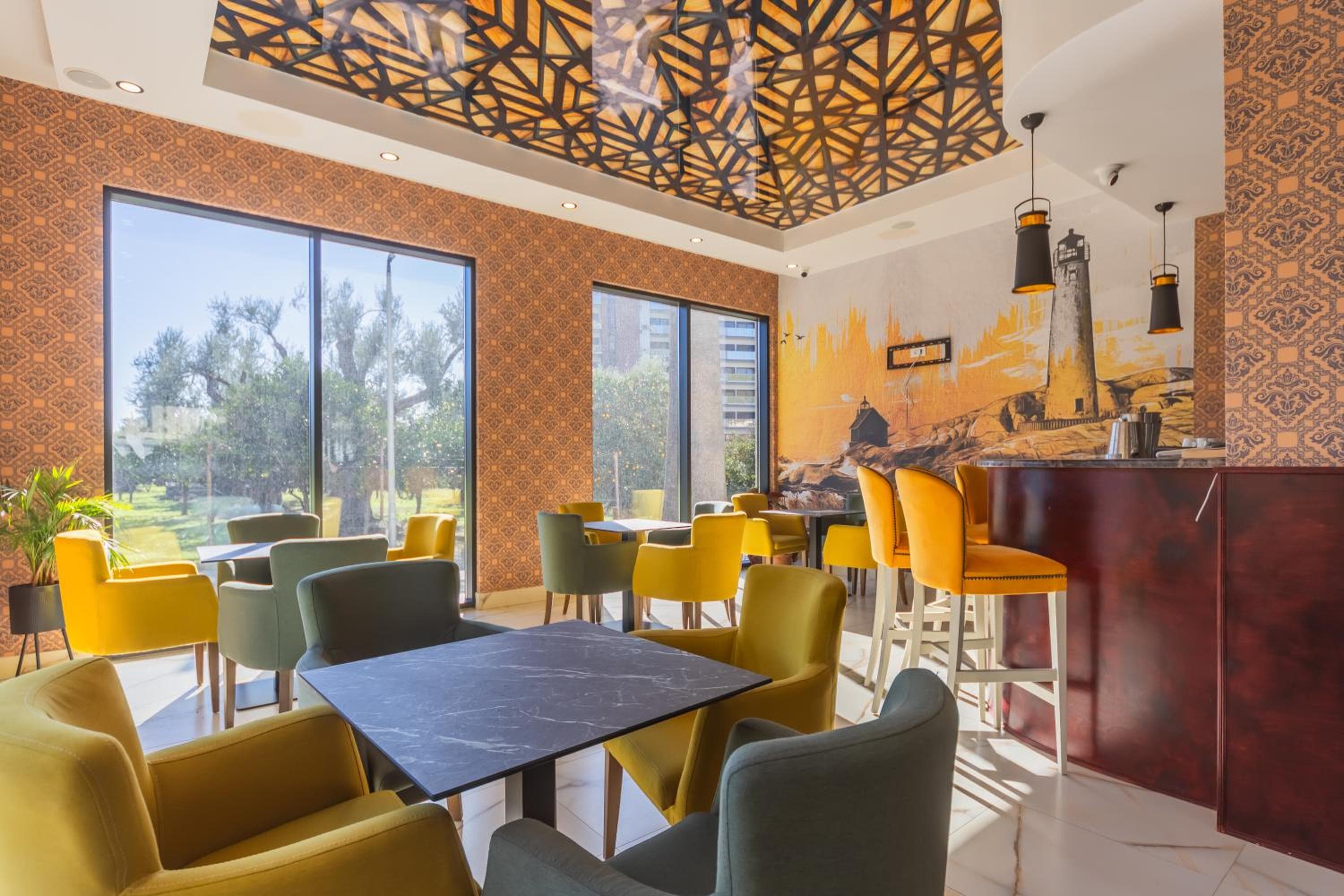 Hotel Pharos