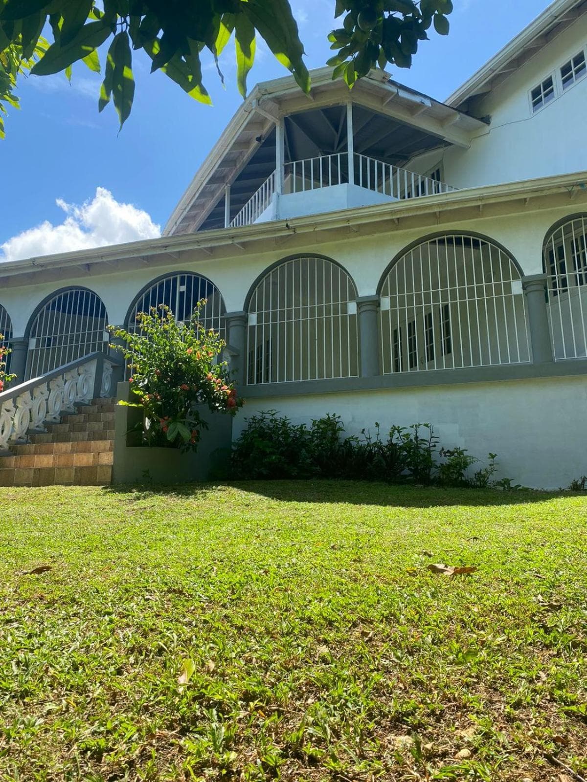 Lachemar Guest House