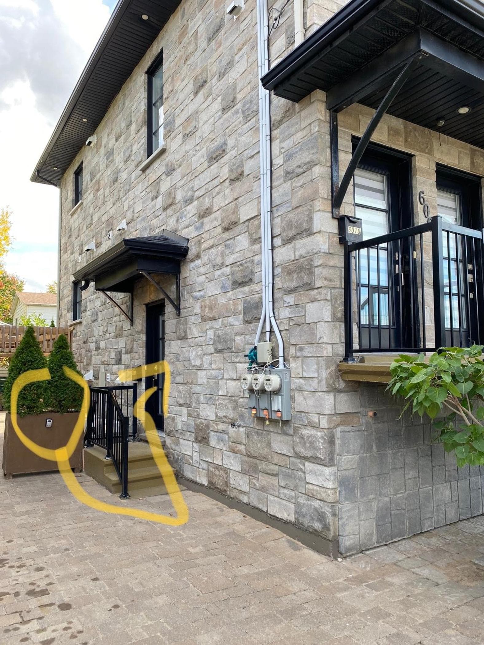 Beautiful private full condo