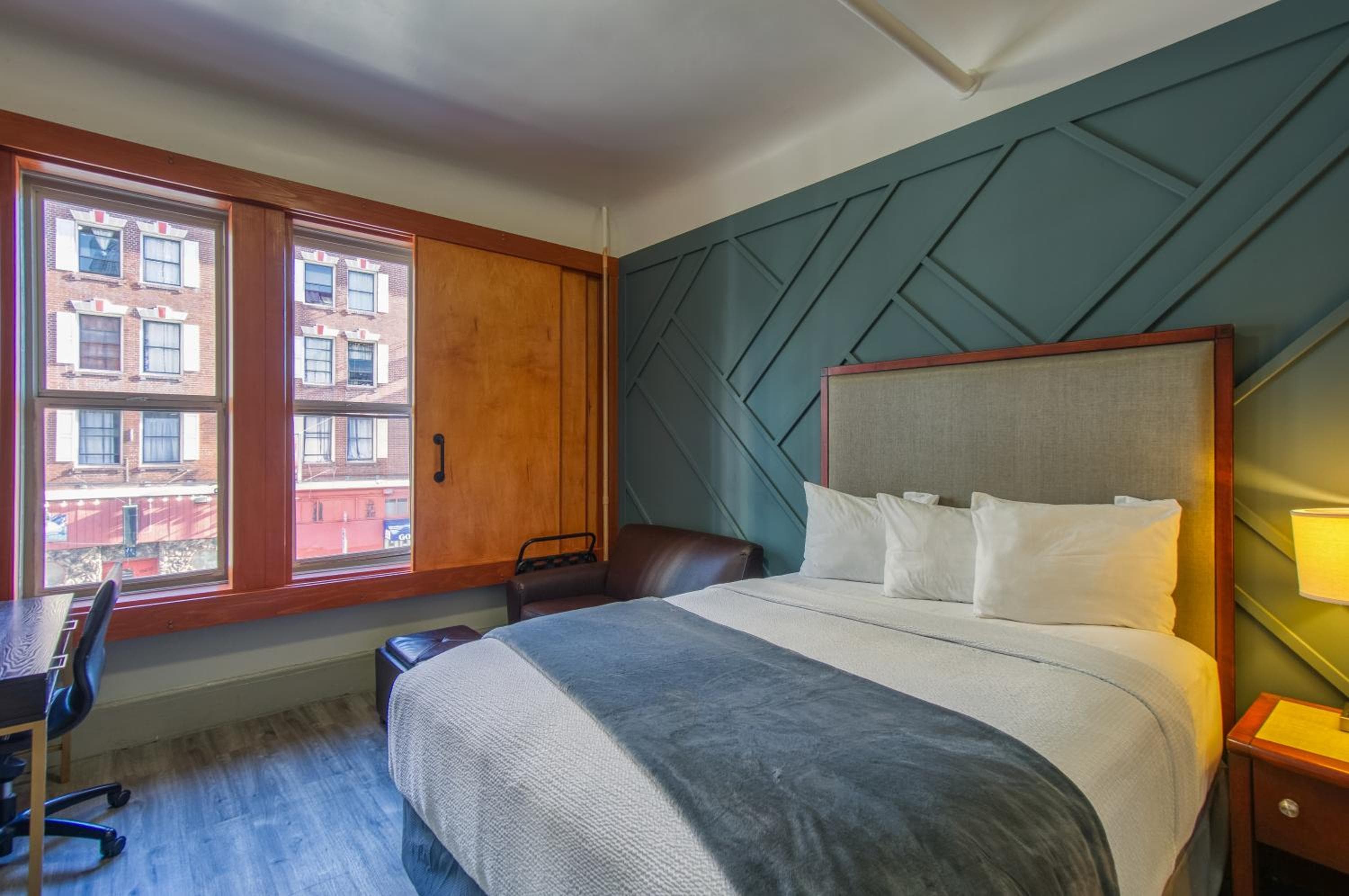 Ram's Hotel