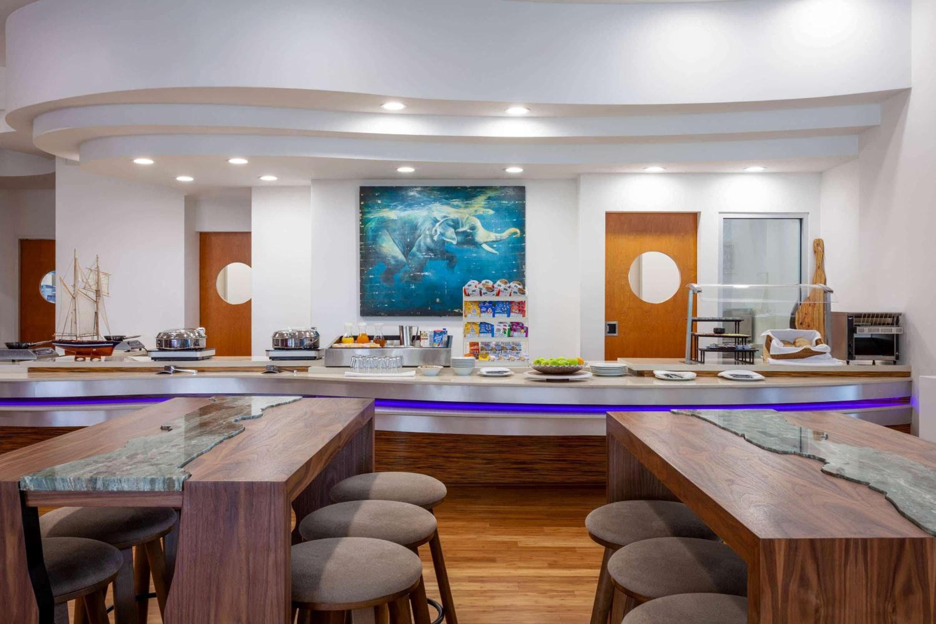 Maritime Hotel Fort Lauderdale Airport & Cruiseport