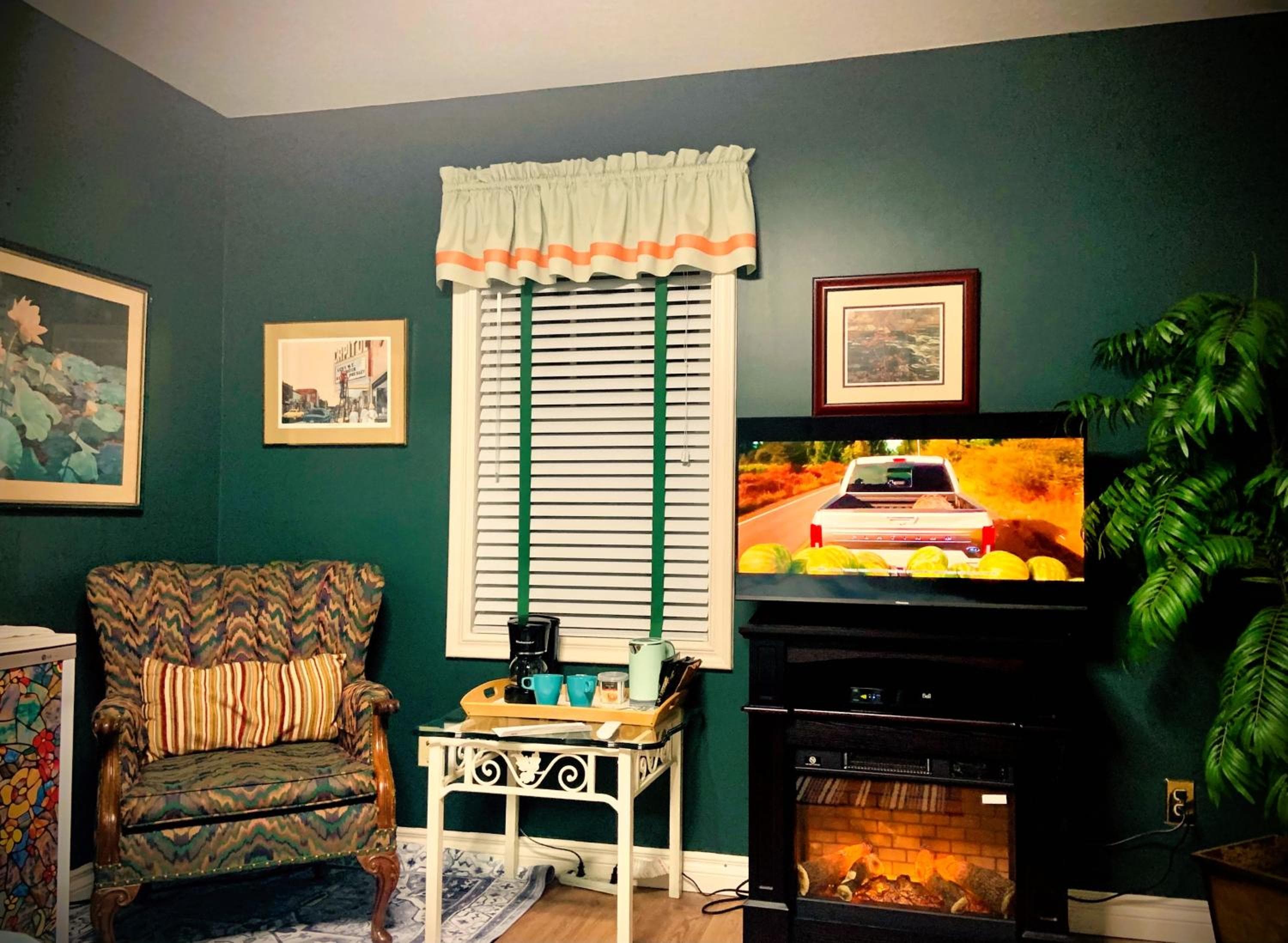 WeatherPine Inn