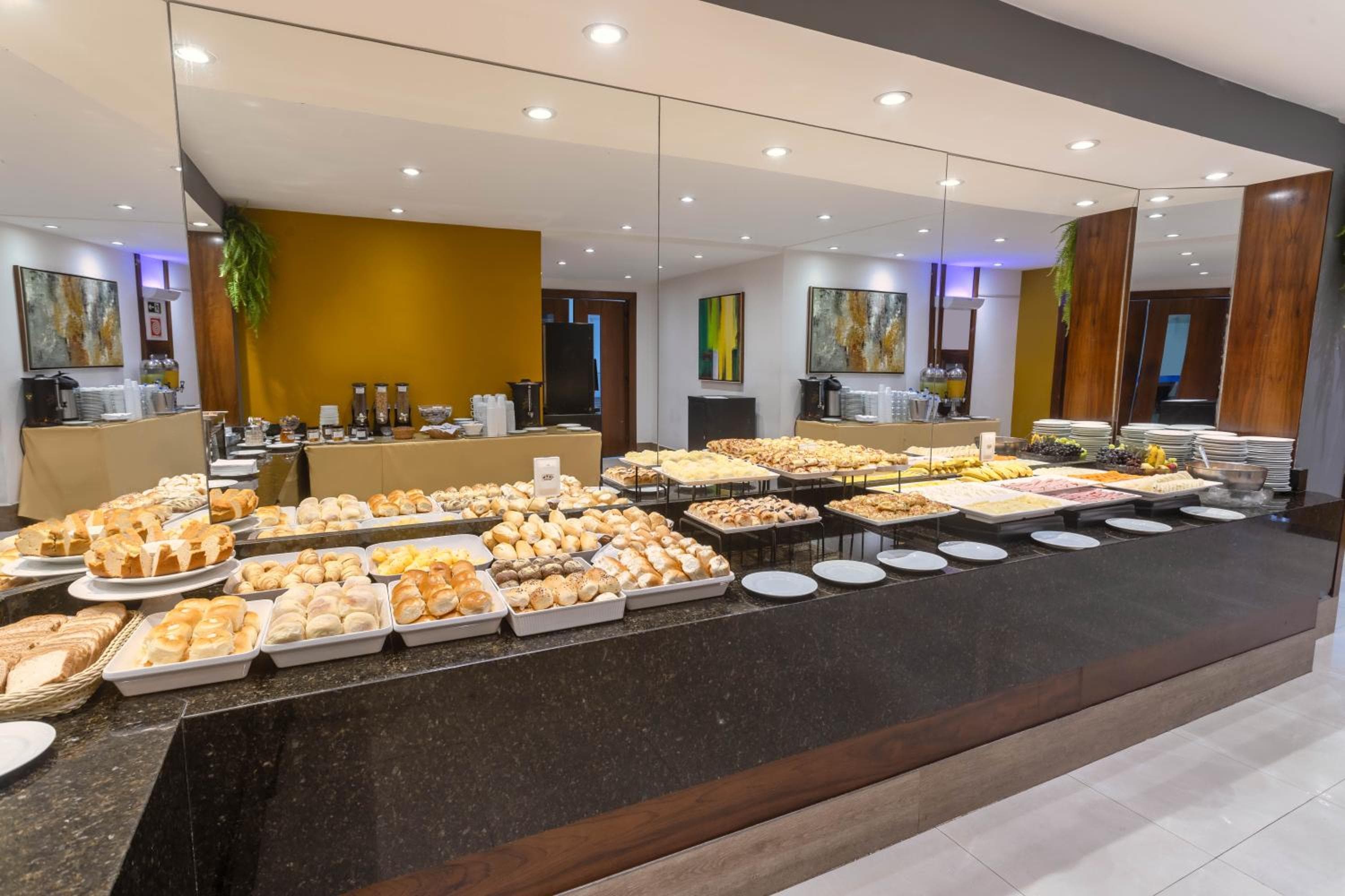 DOM Barra Hotel