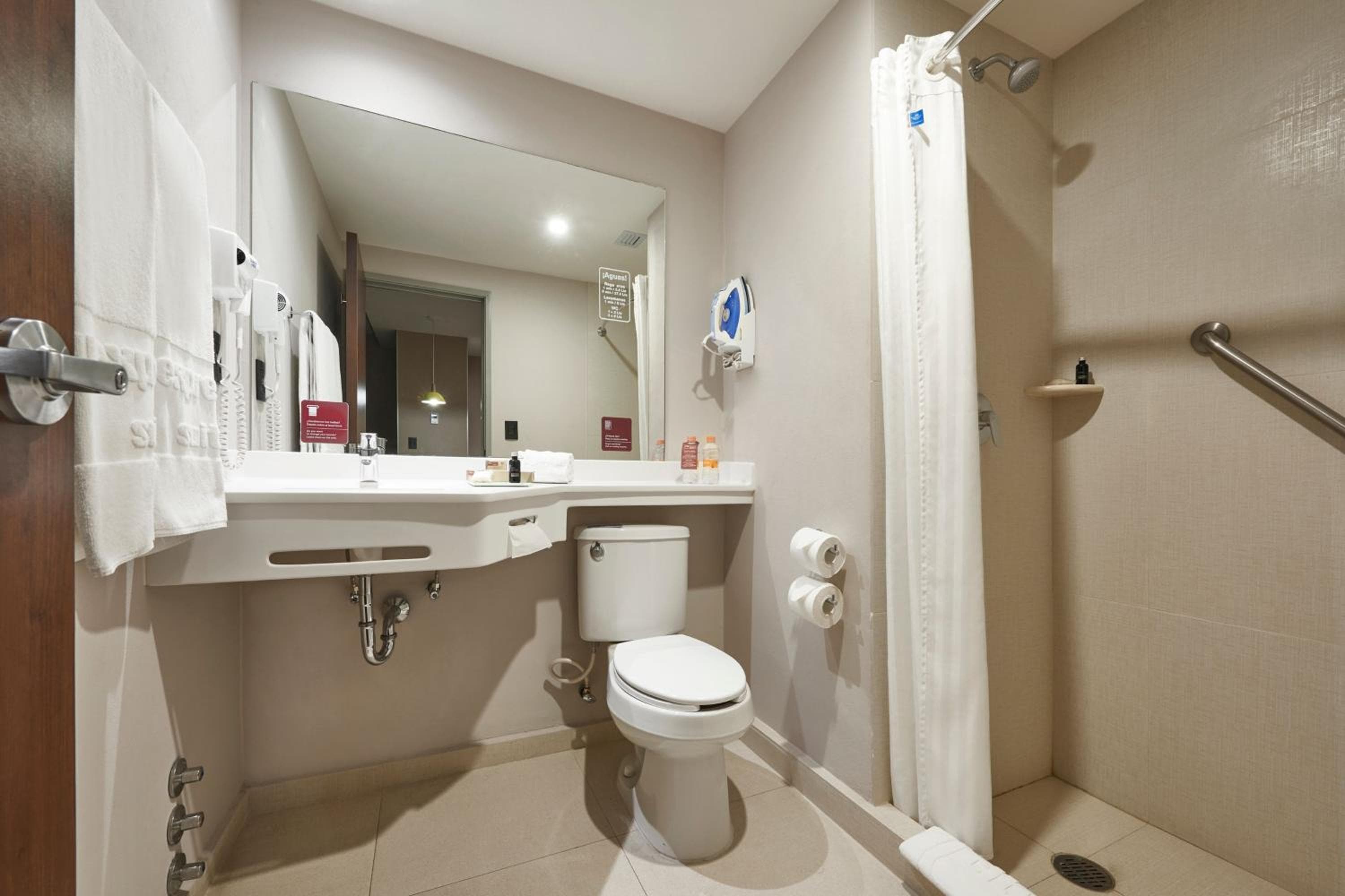 City Express Suites by Marriott Cabo San Lucas