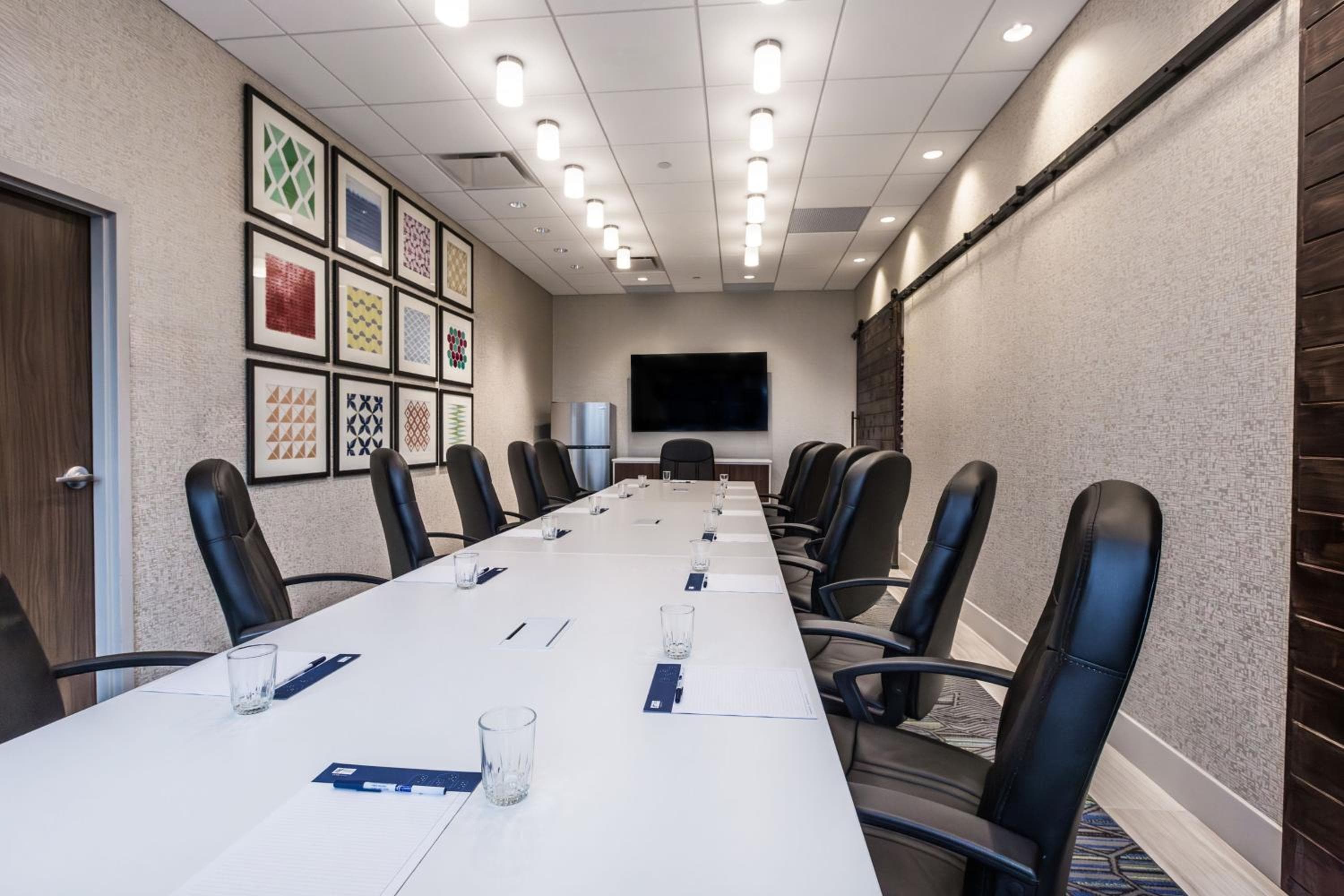 Holiday Inn Express & Suites Welland