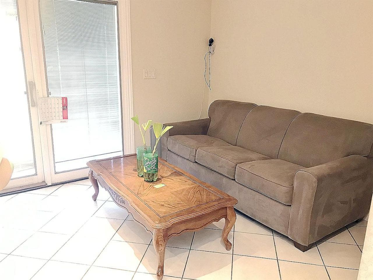 New bedroom queen size bed at Las Vegas for rent-2