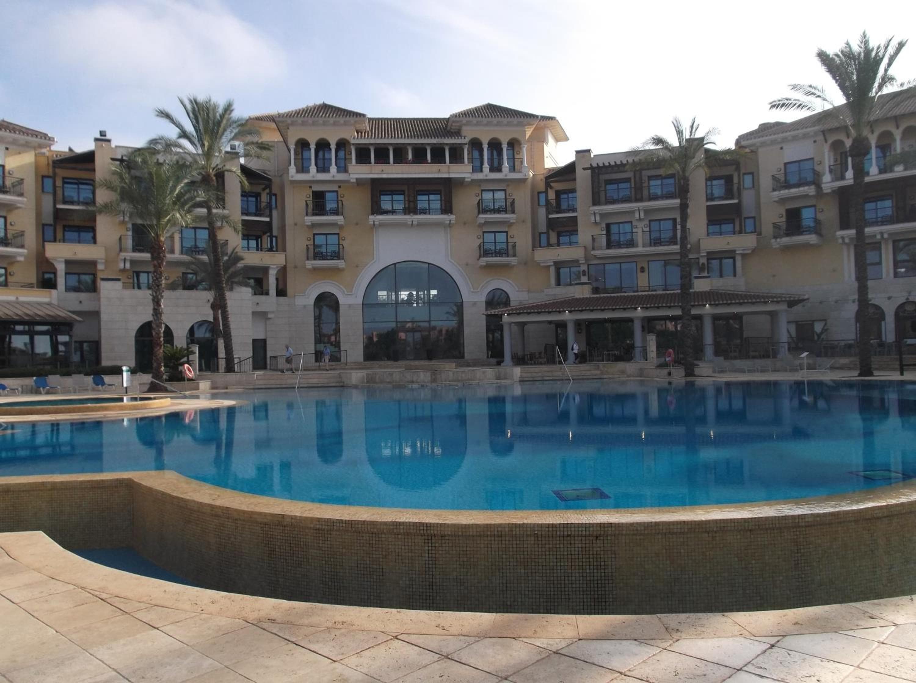 Superb luxurious groundfloor 1 bedroom app on Mar Menor golf resort