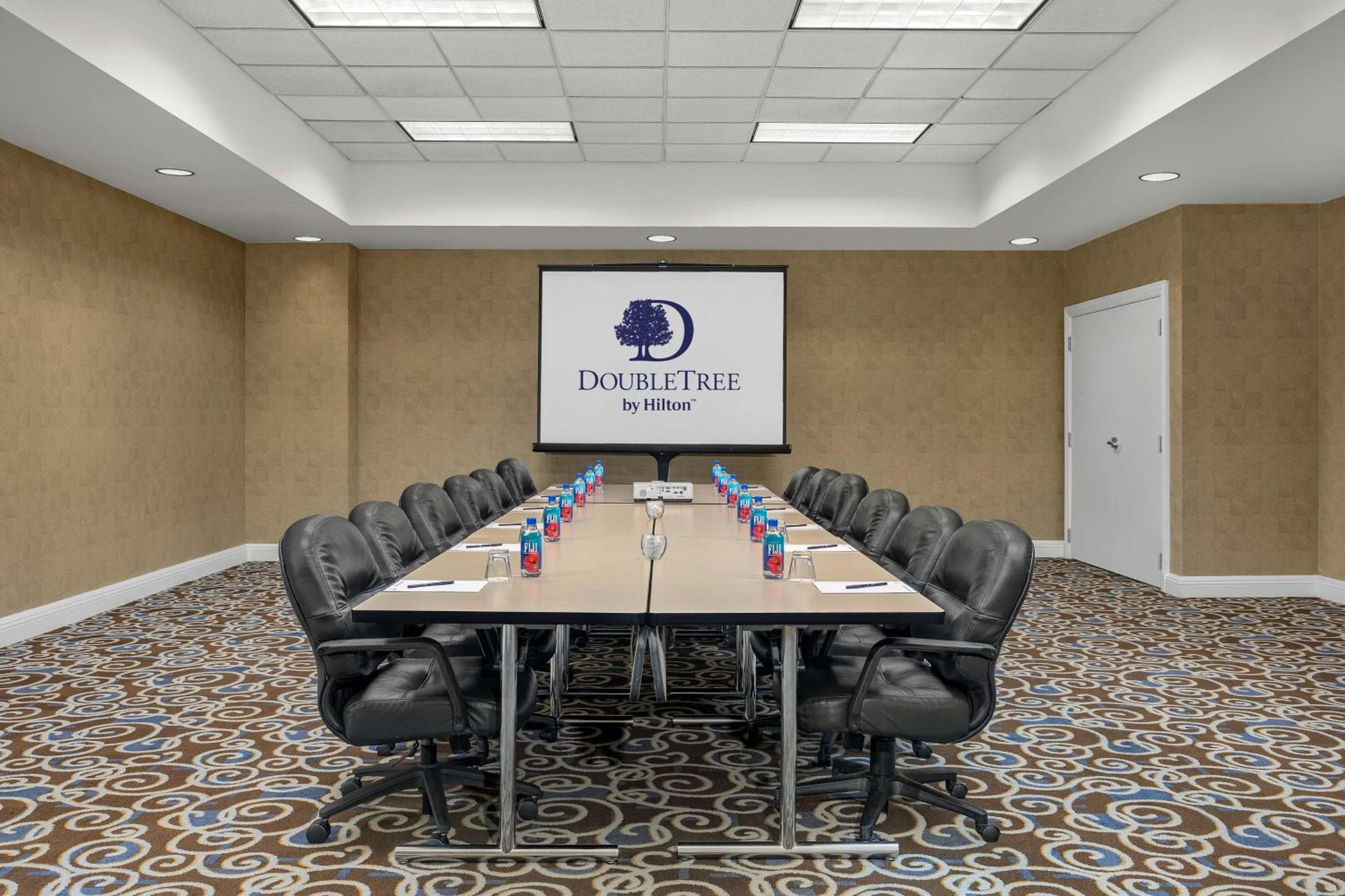 DoubleTree by Hilton Chicago O'Hare Airport-Rosemont