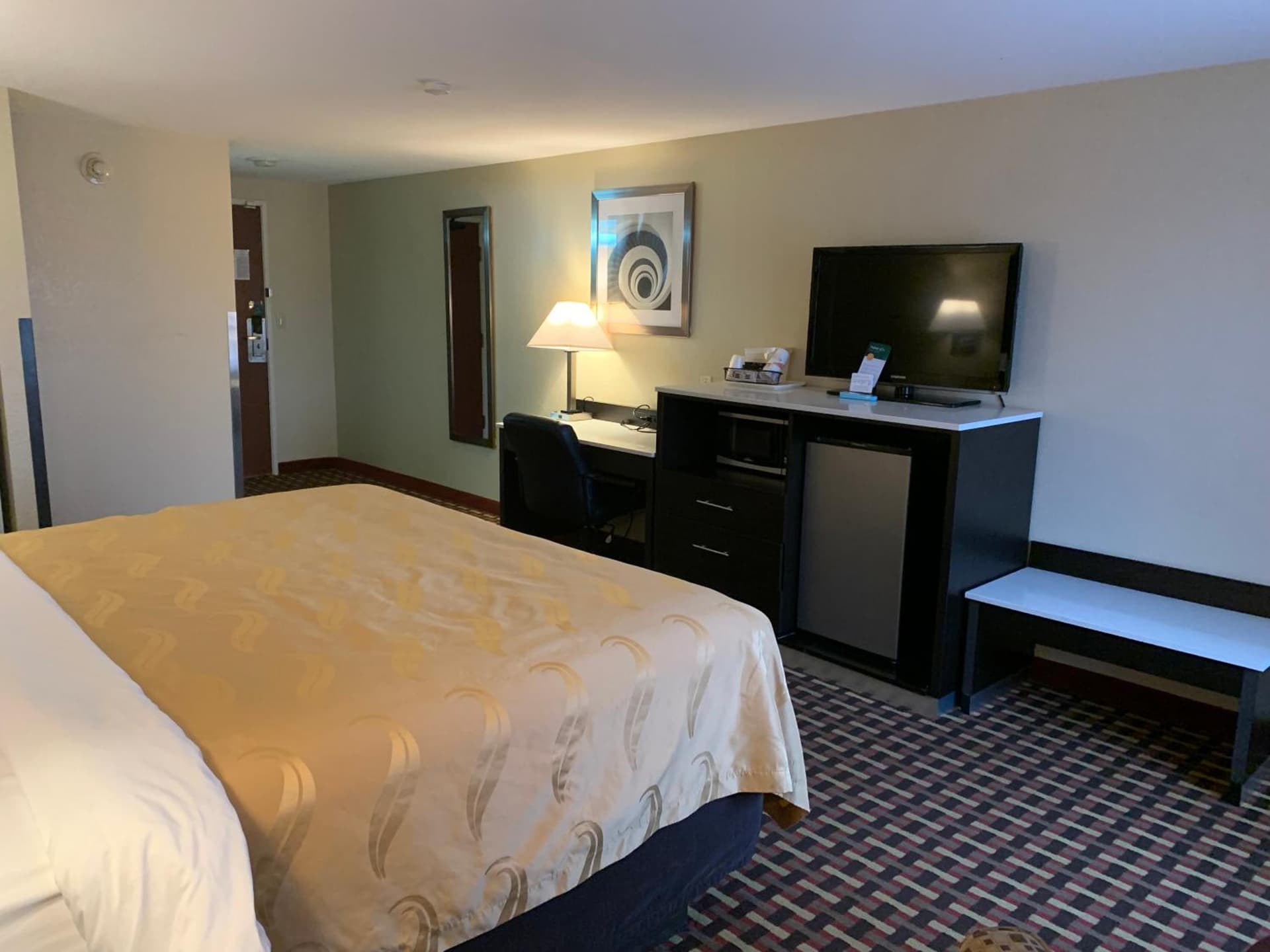 Quality Inn and Suites Middletown-Franklin