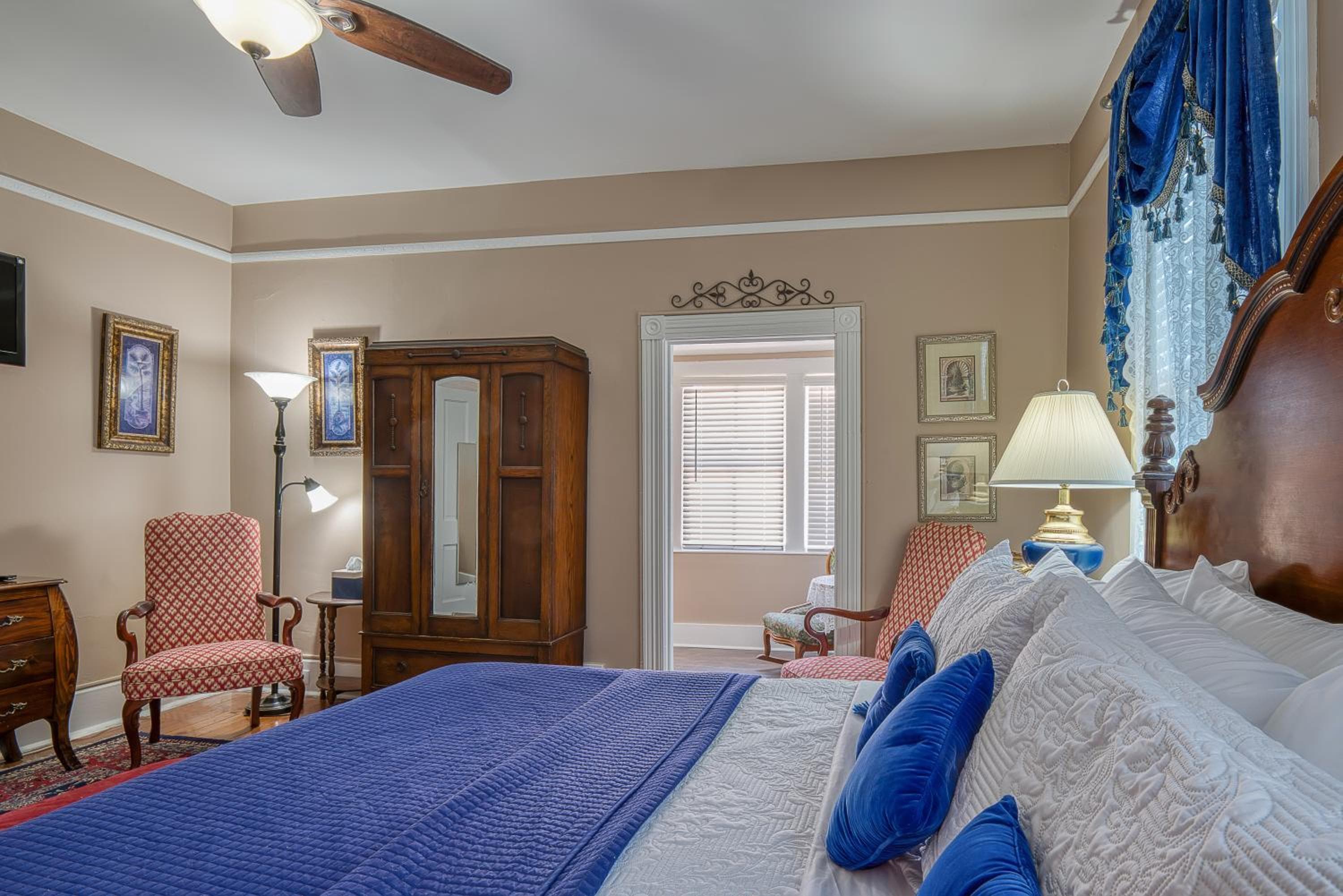Victorian House Bed and Breakfast