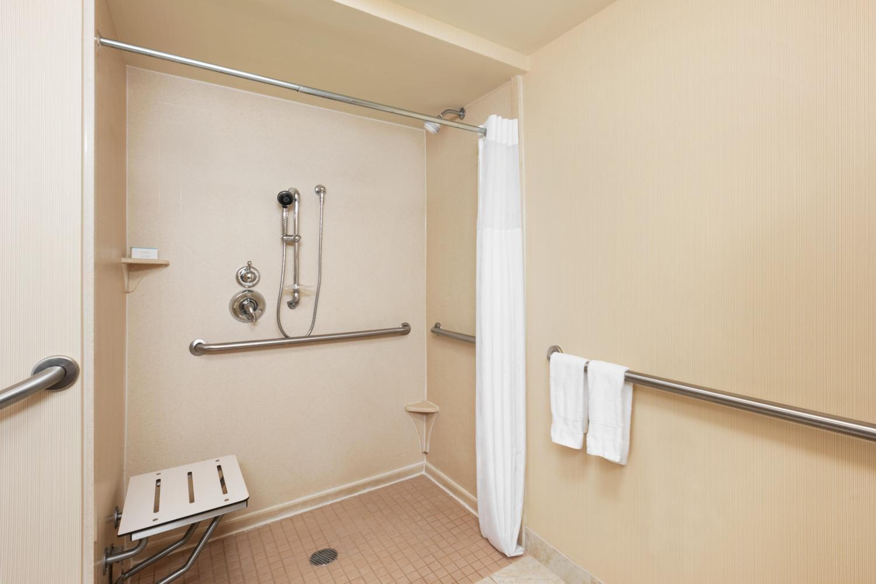 Hampton Inn New York - LaGuardia Airport