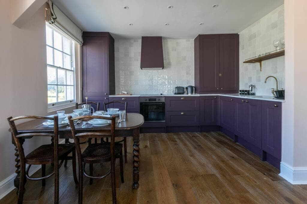 Palm Heights - top floor luxury flat