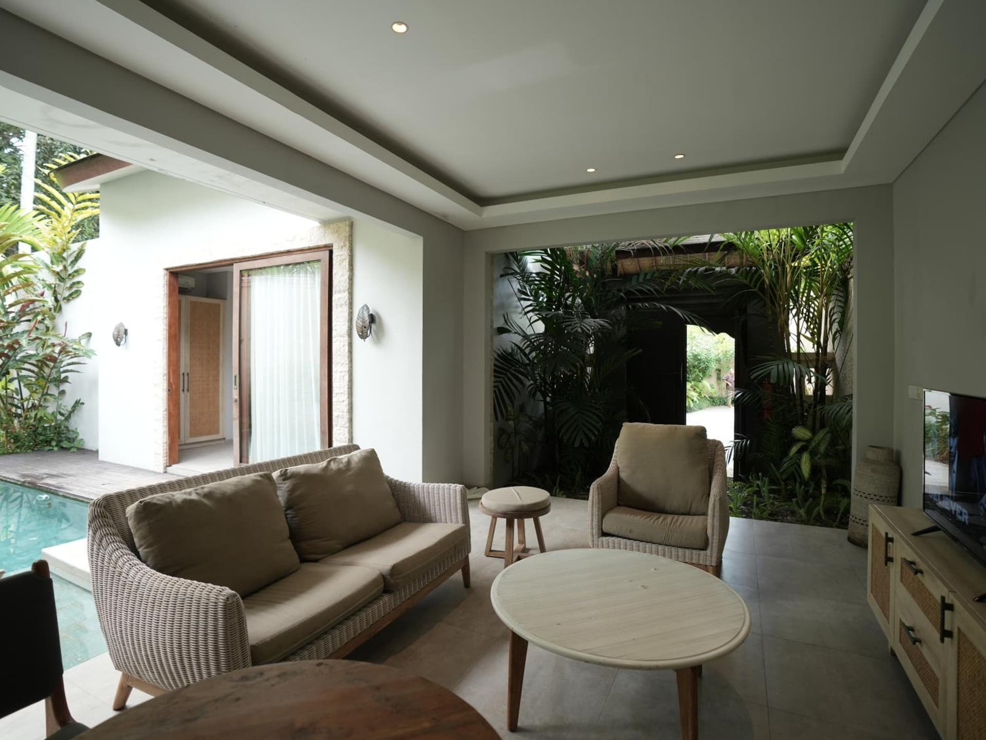 Daun Lebar Villas