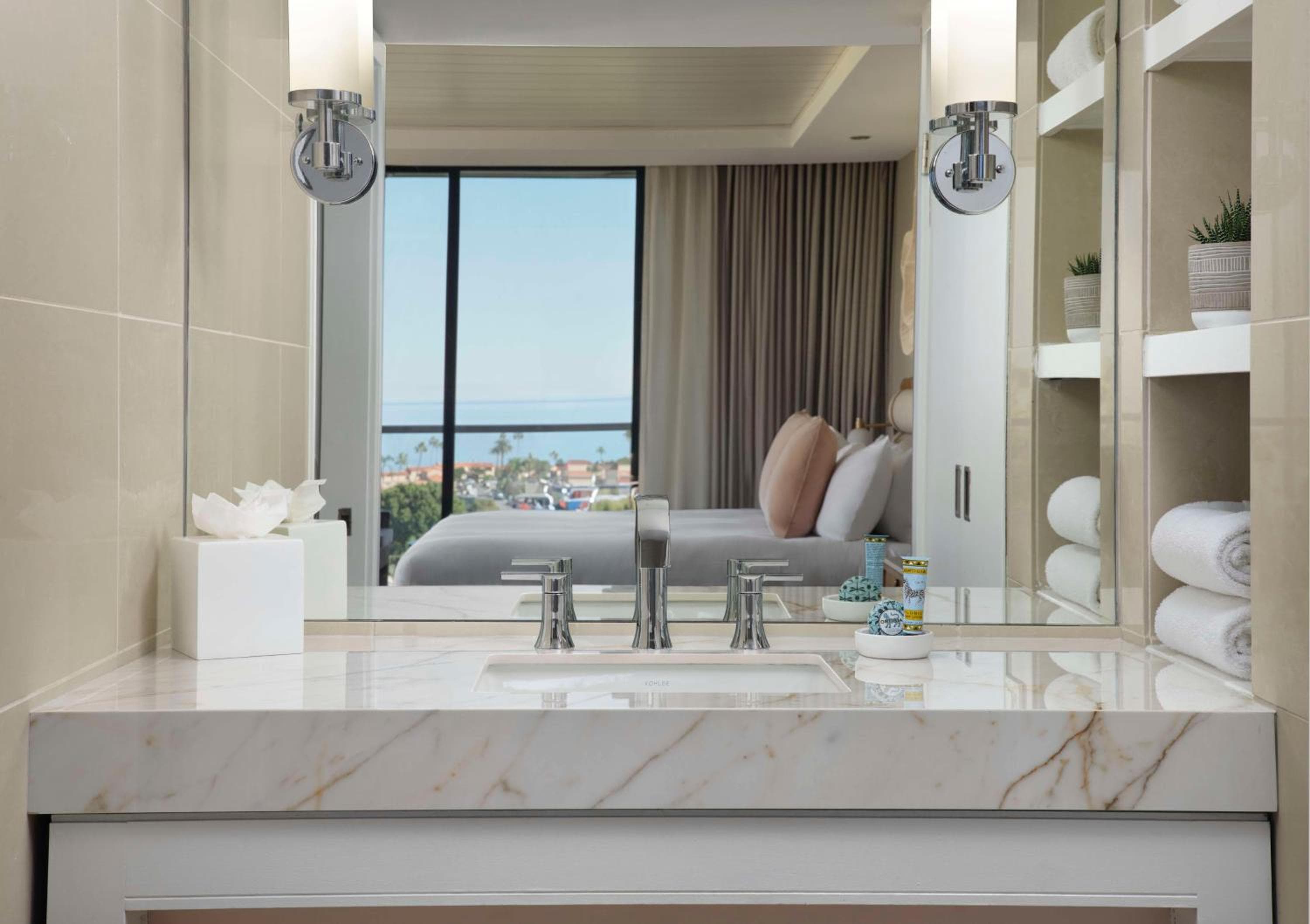 Hotel La Jolla, Curio Collection by Hilton