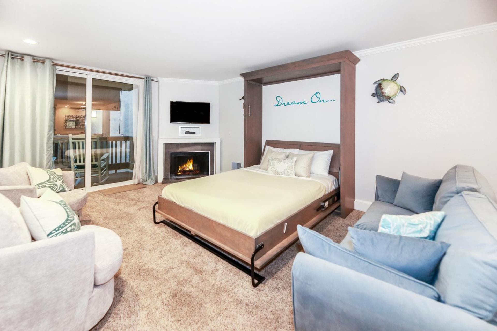 B209 - Beachside Getaway