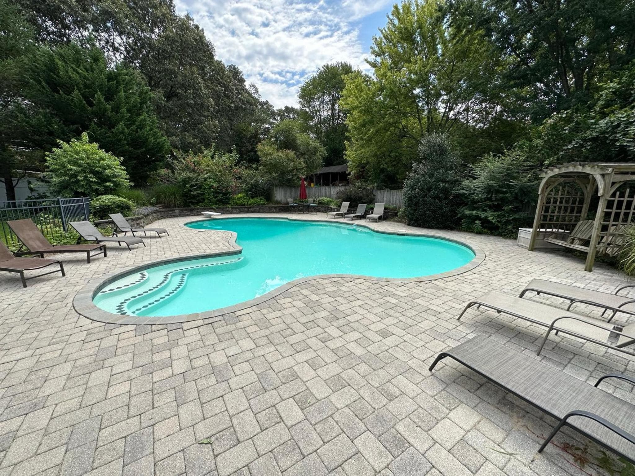 Large Home with Private Pool, Gym, Sauna, 7 Bedrooms, Sleeps 21