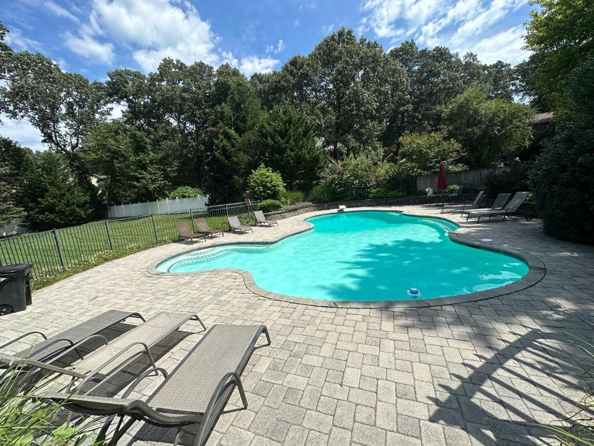Large Home with Private Pool, Gym, Sauna, 7 Bedrooms, Sleeps 21