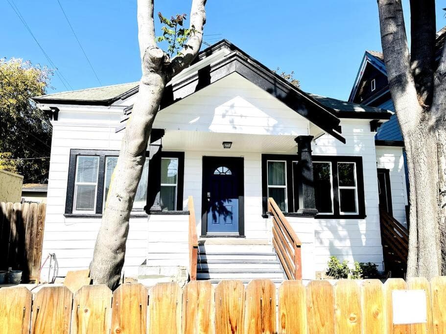 456A - San Jose Downtown Spacious 1br Home/Parking/WIFI