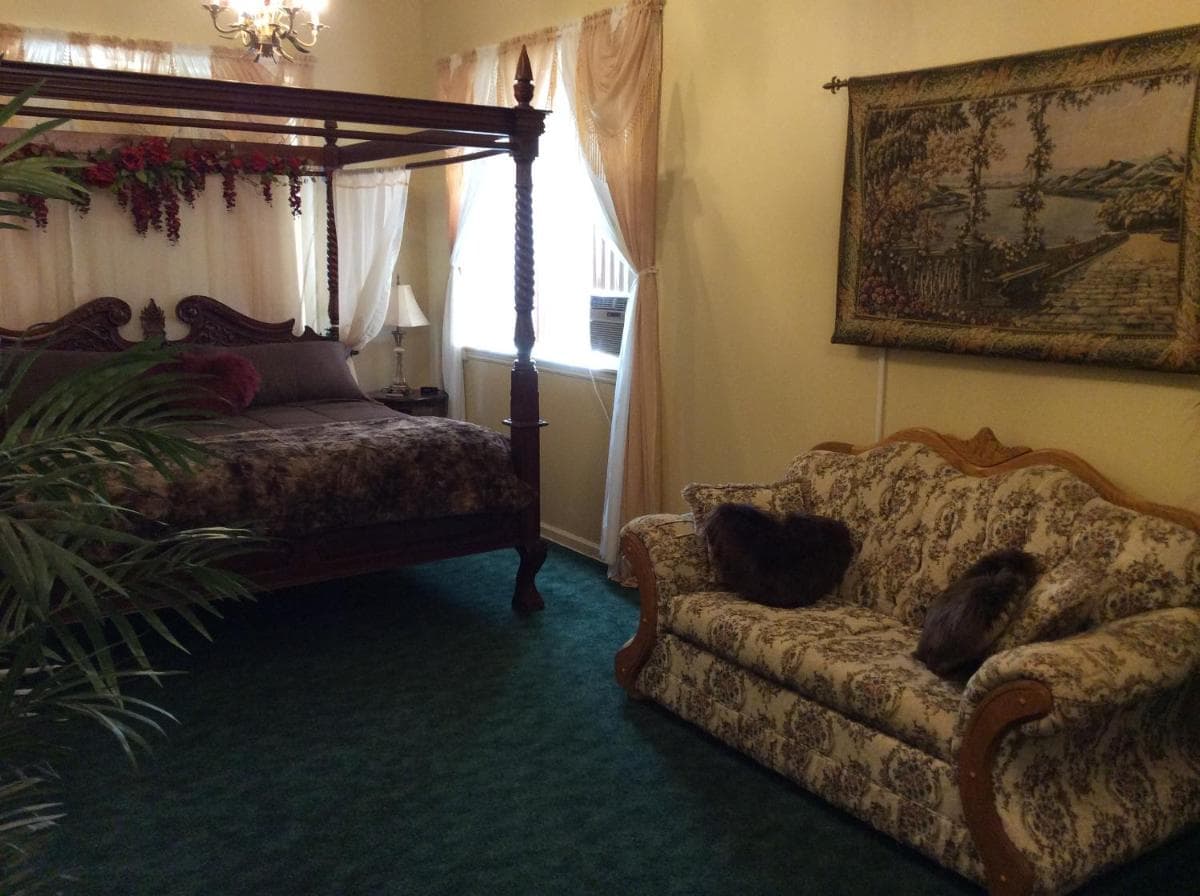 Lions Gate Manor
