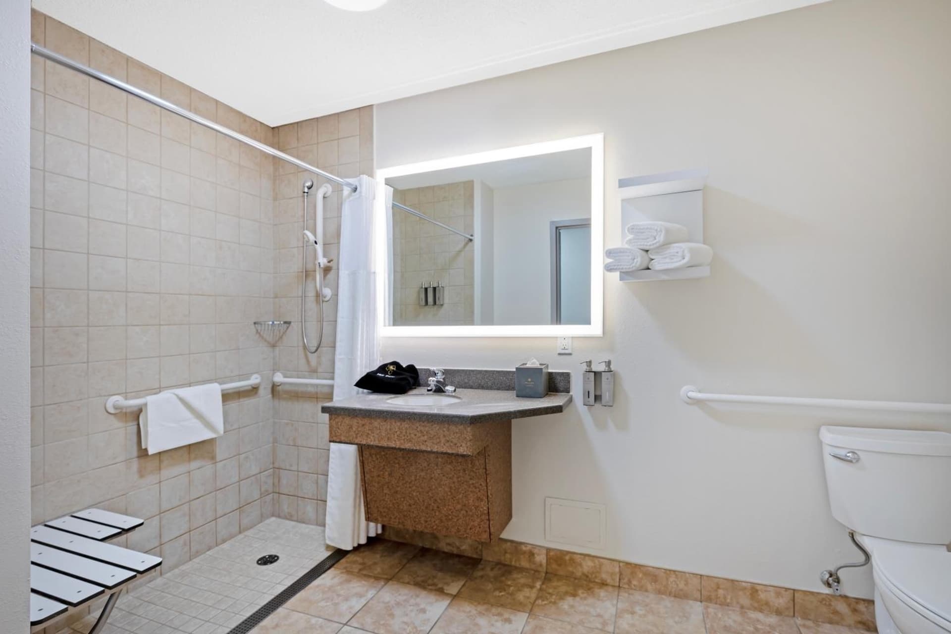 The Lux Hotel & Conference Center, an Ascend Collection Hotel