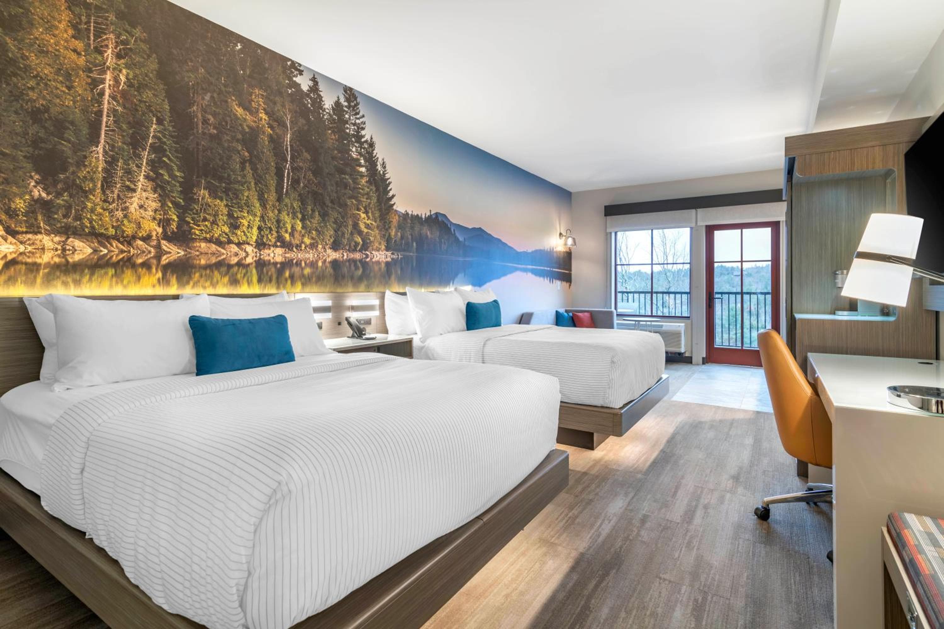 Cambria Hotel Lake Placid - Lakeside Resort
