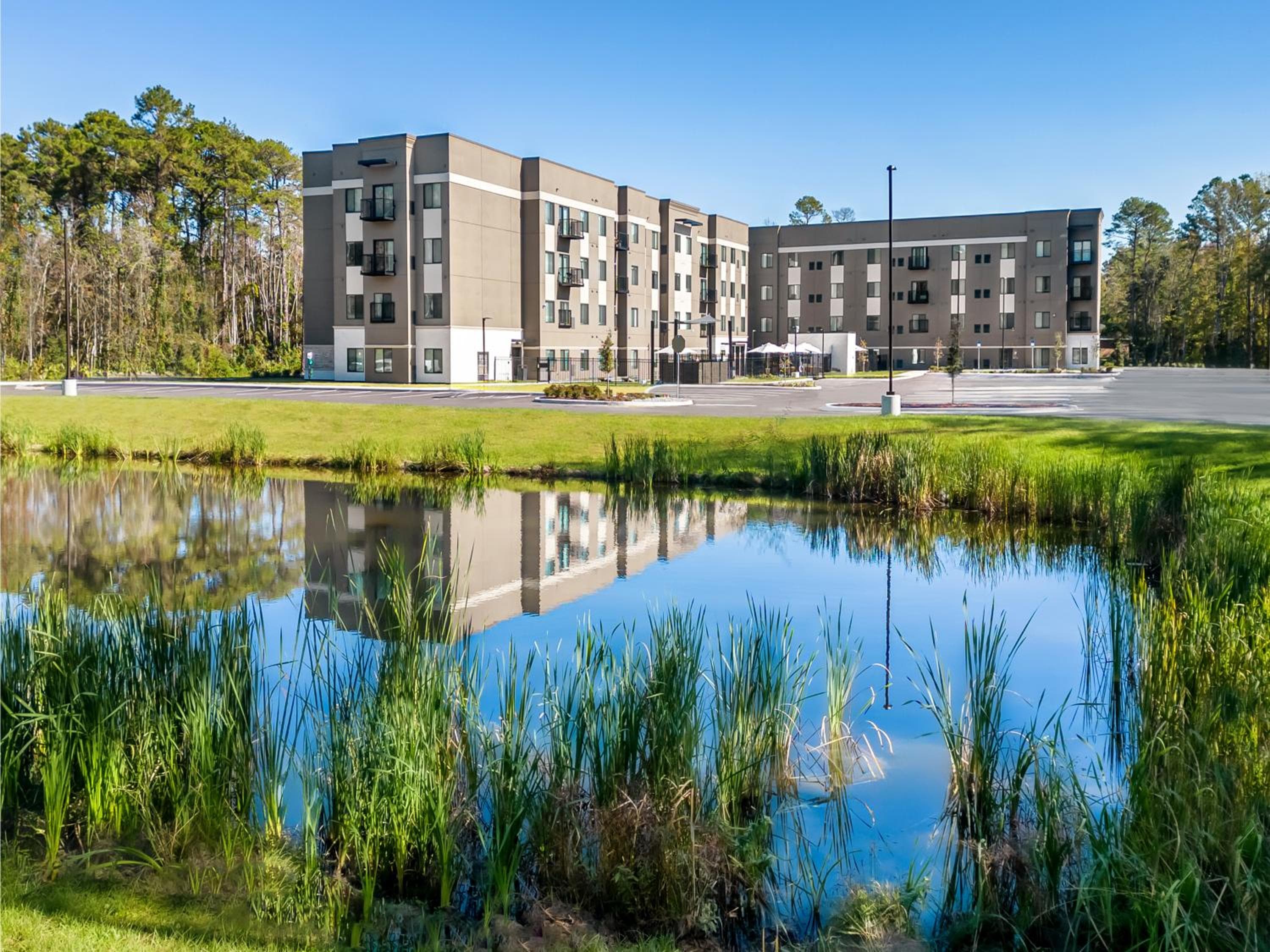 WaterWalk Extended Stay by Wyndham Jacksonville Deerwood Pk