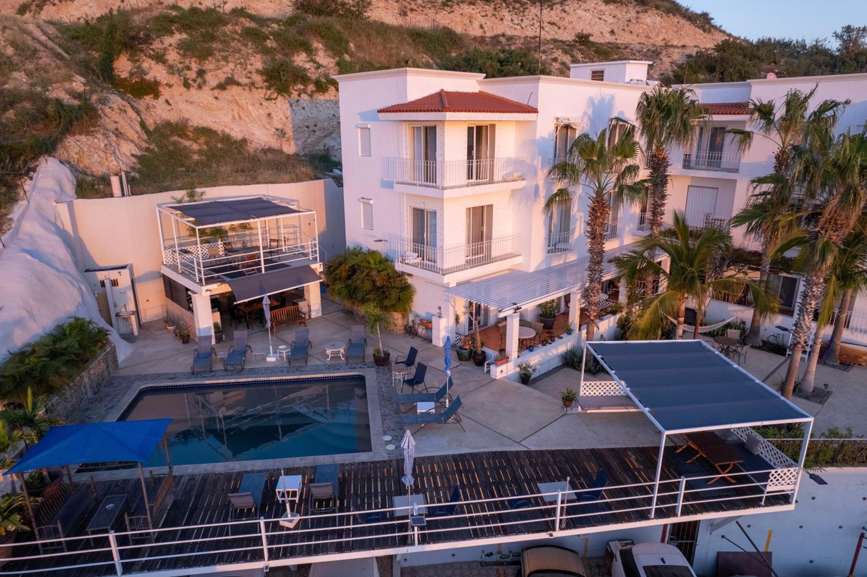 MariaMar Suites