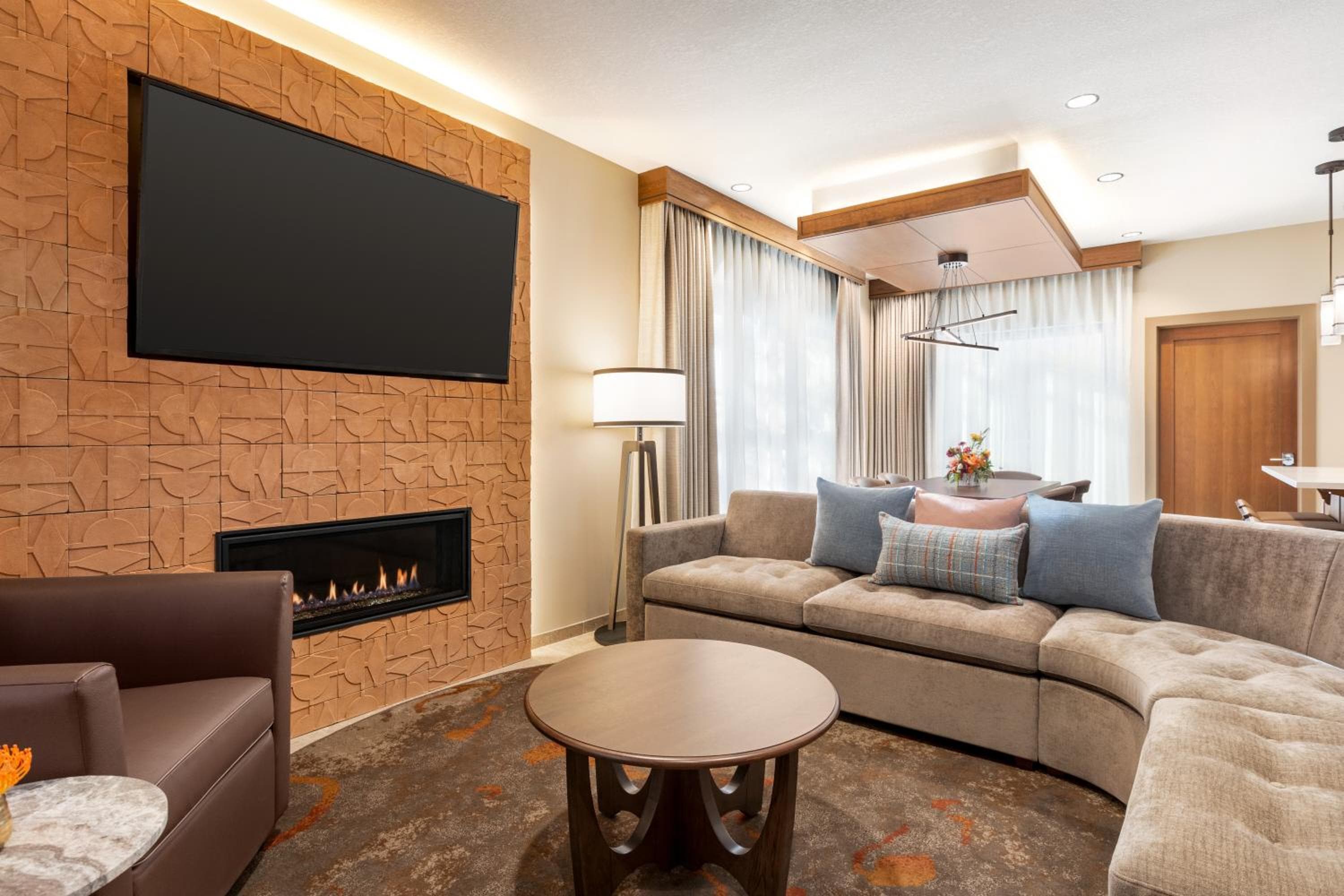 Casitas At The Hoodoo Moab, Curio Collection By Hilton