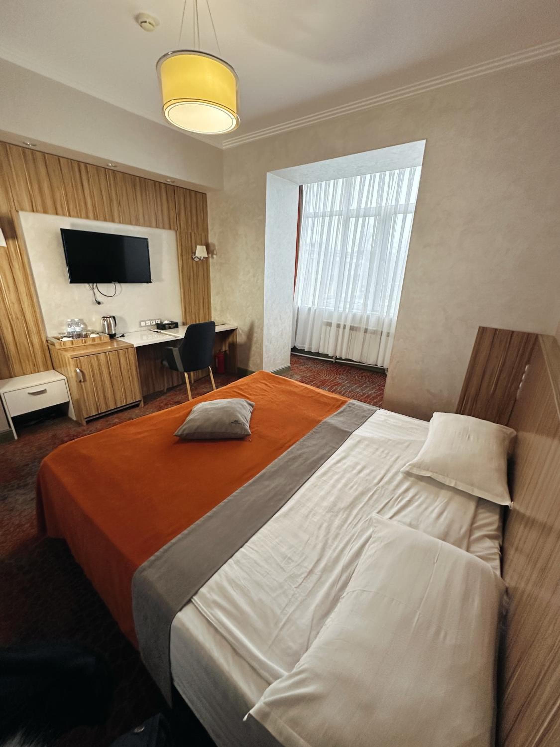 Mildom Premium Hotel