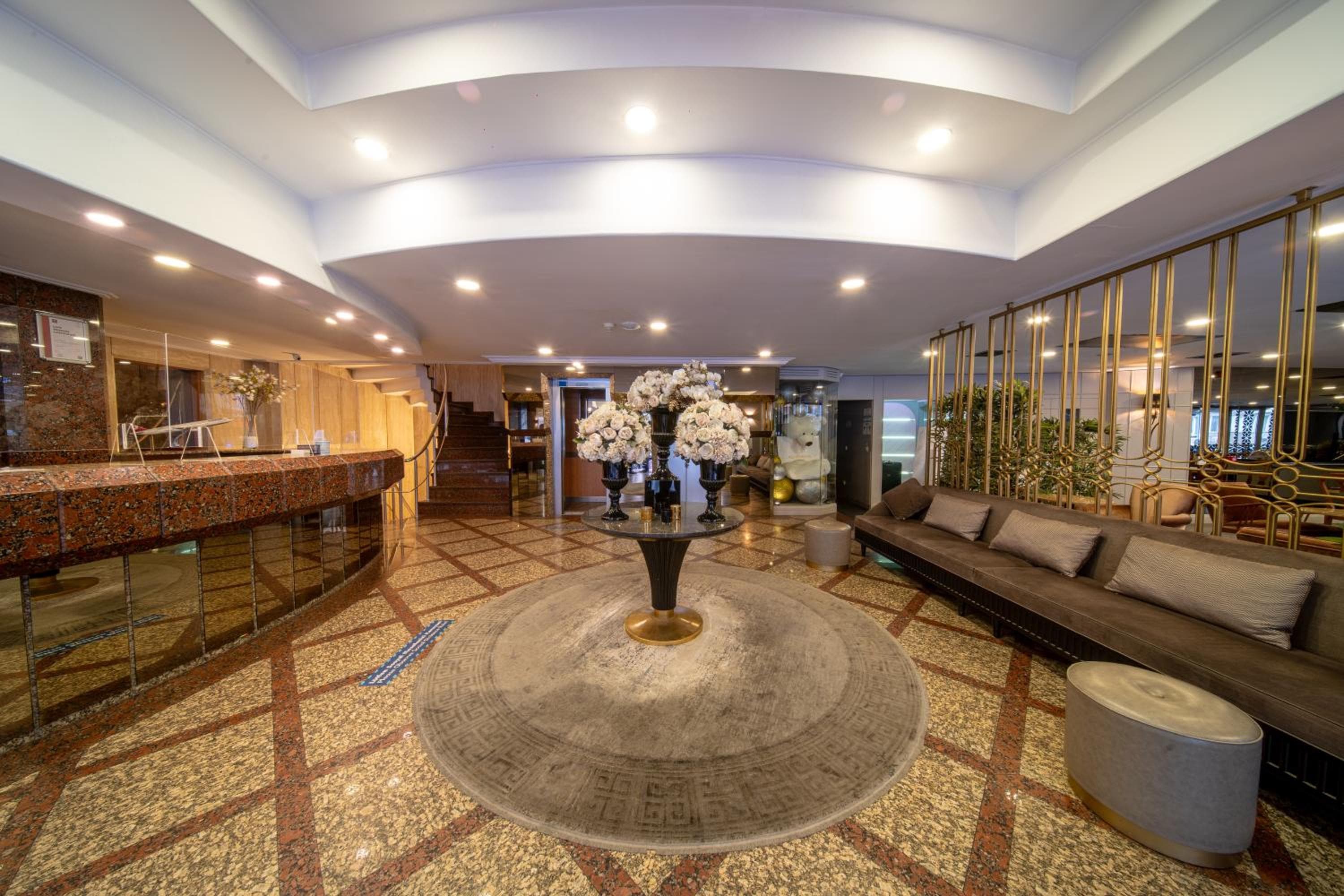 All Seasons Hotel