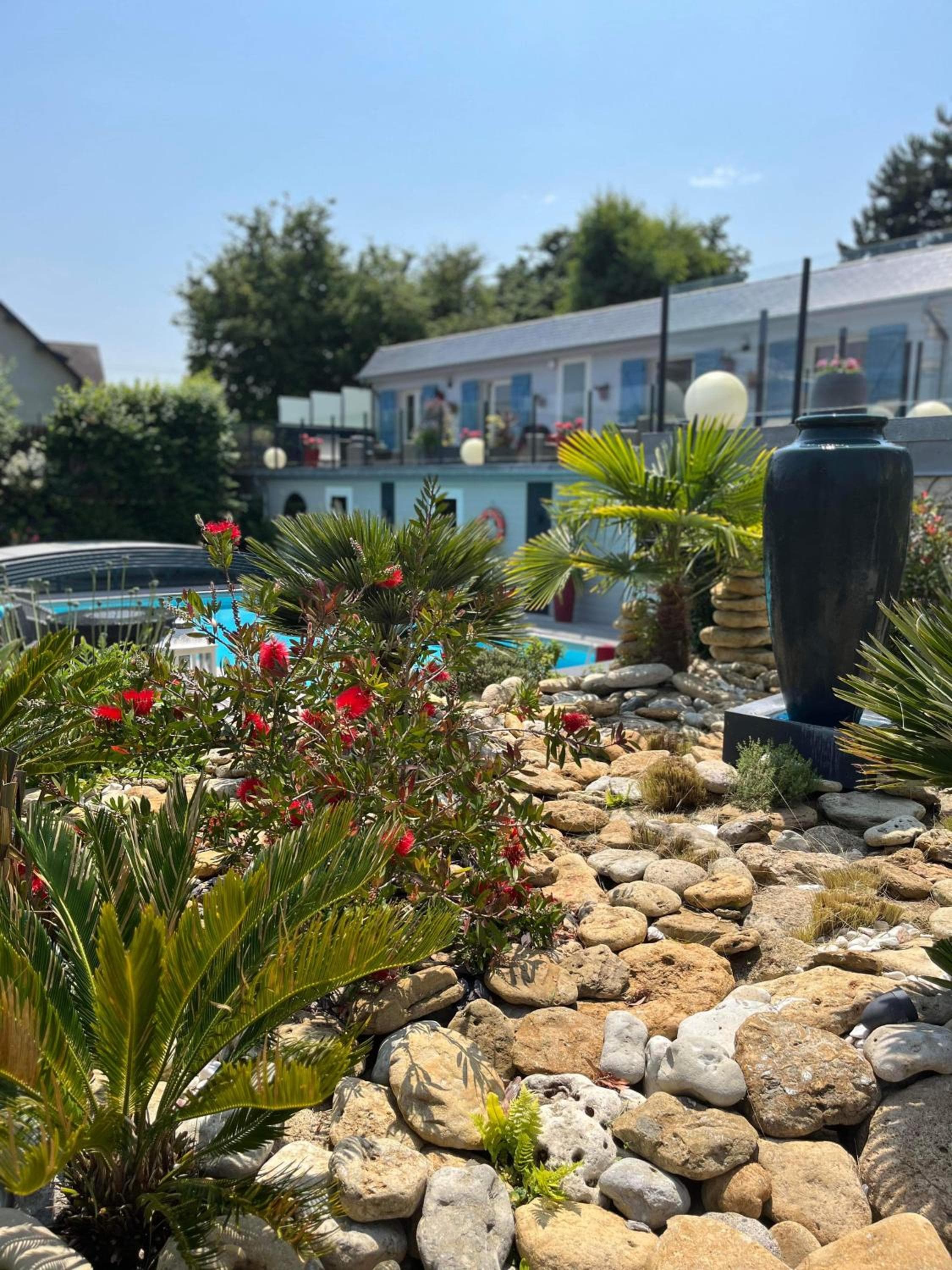 swimming pool