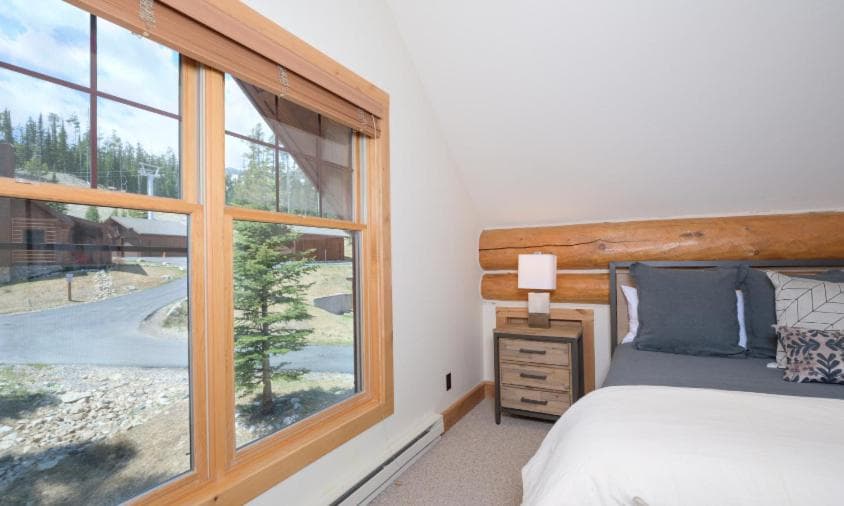 Powder Ridge Cabin Red Cloud 4