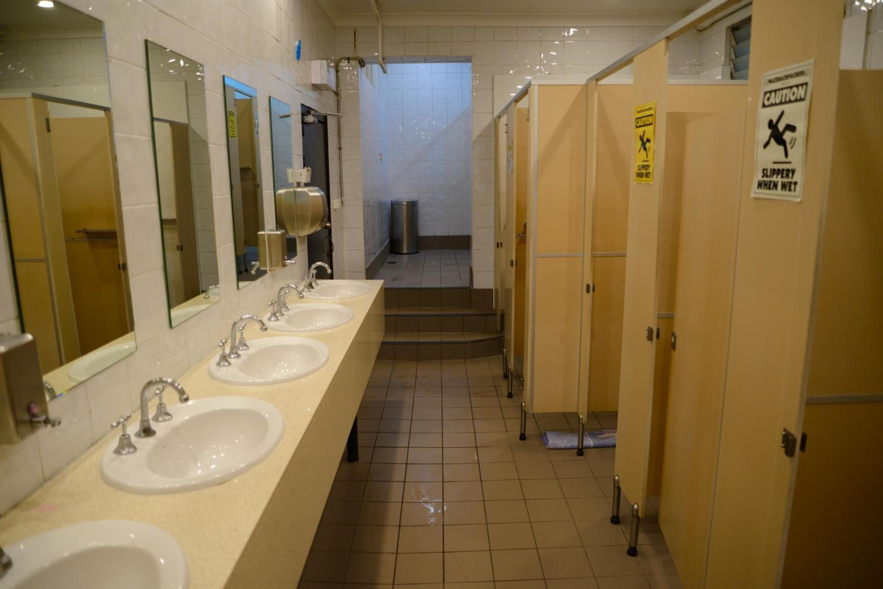 Maze Backpackers - Sydney