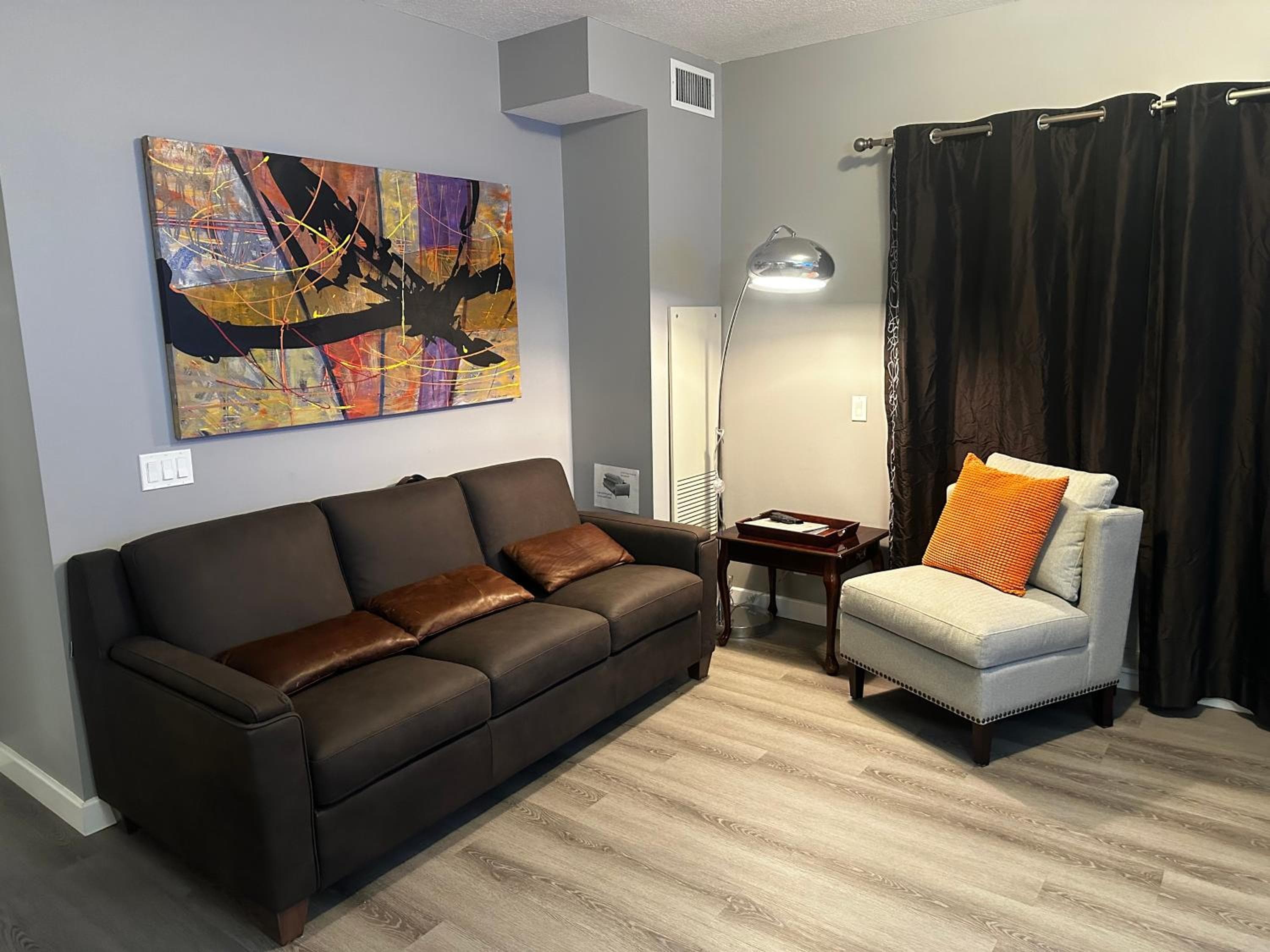 Luxury Two Queen Beds Condo - Grande Rockies Resort Indoor Parking Pool Hot tub GYM