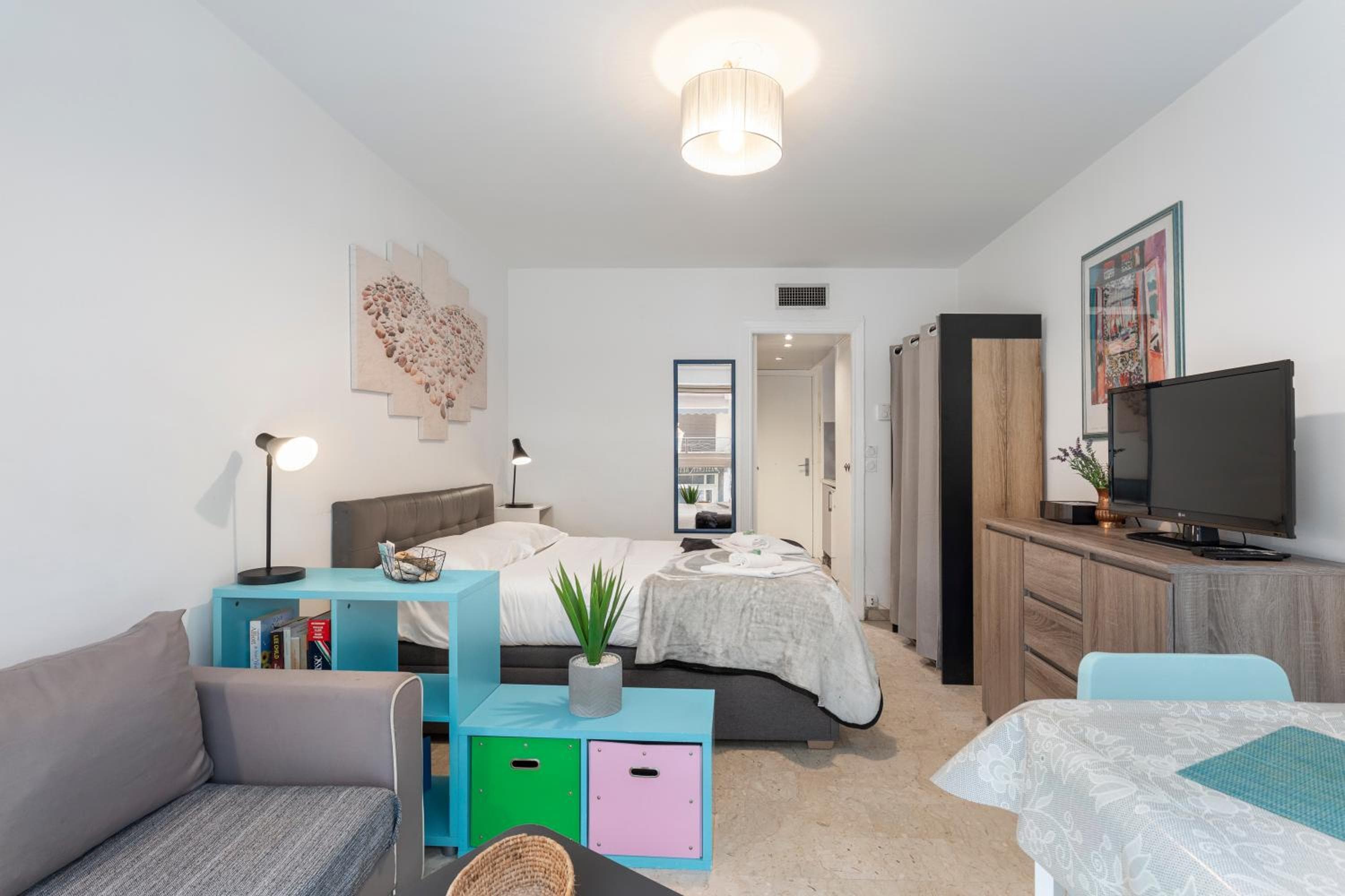 Studio Massenet Five stars holiday house