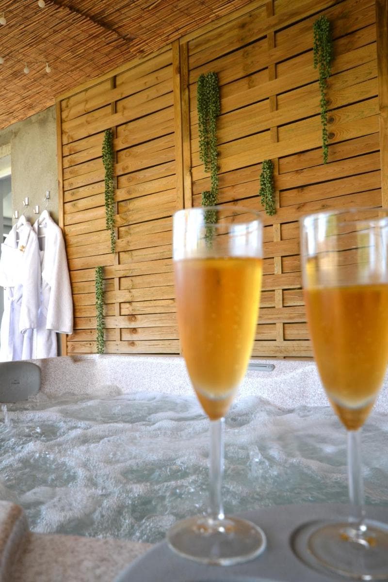 L'Emoustillant jacuzzi, unique et hors du temps