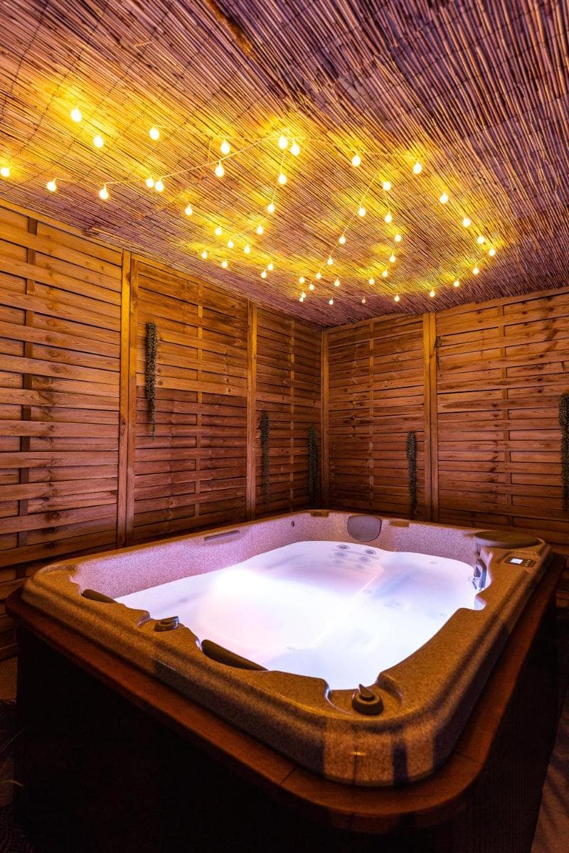 L'Emoustillant jacuzzi, unique et hors du temps