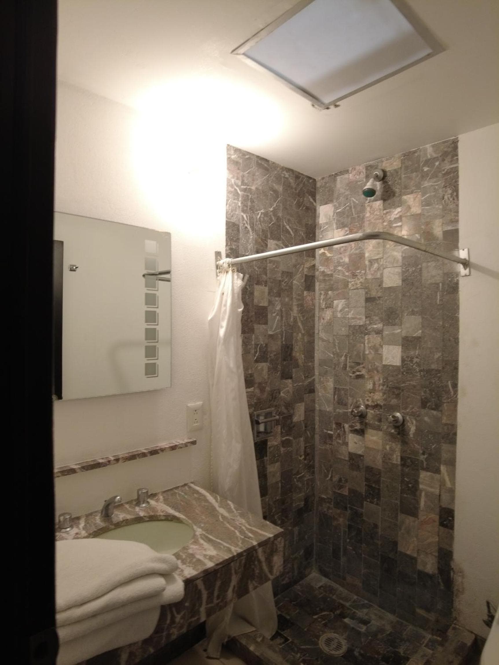 Hotel O Puente