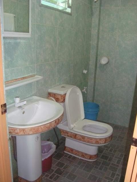 HMC Guesthouse - Malapascua Island Air-conditioned Room #2