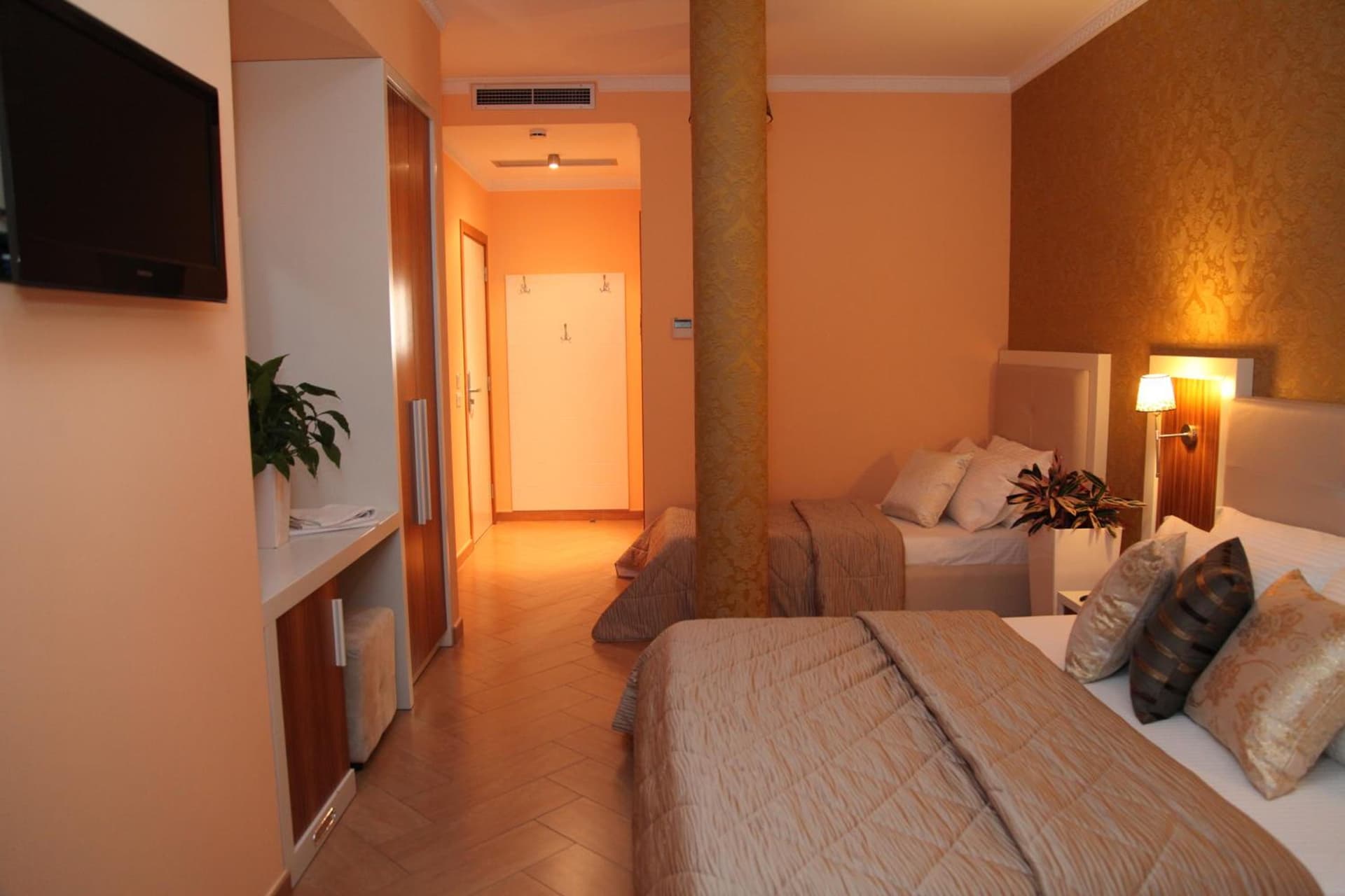 Hotel Gold