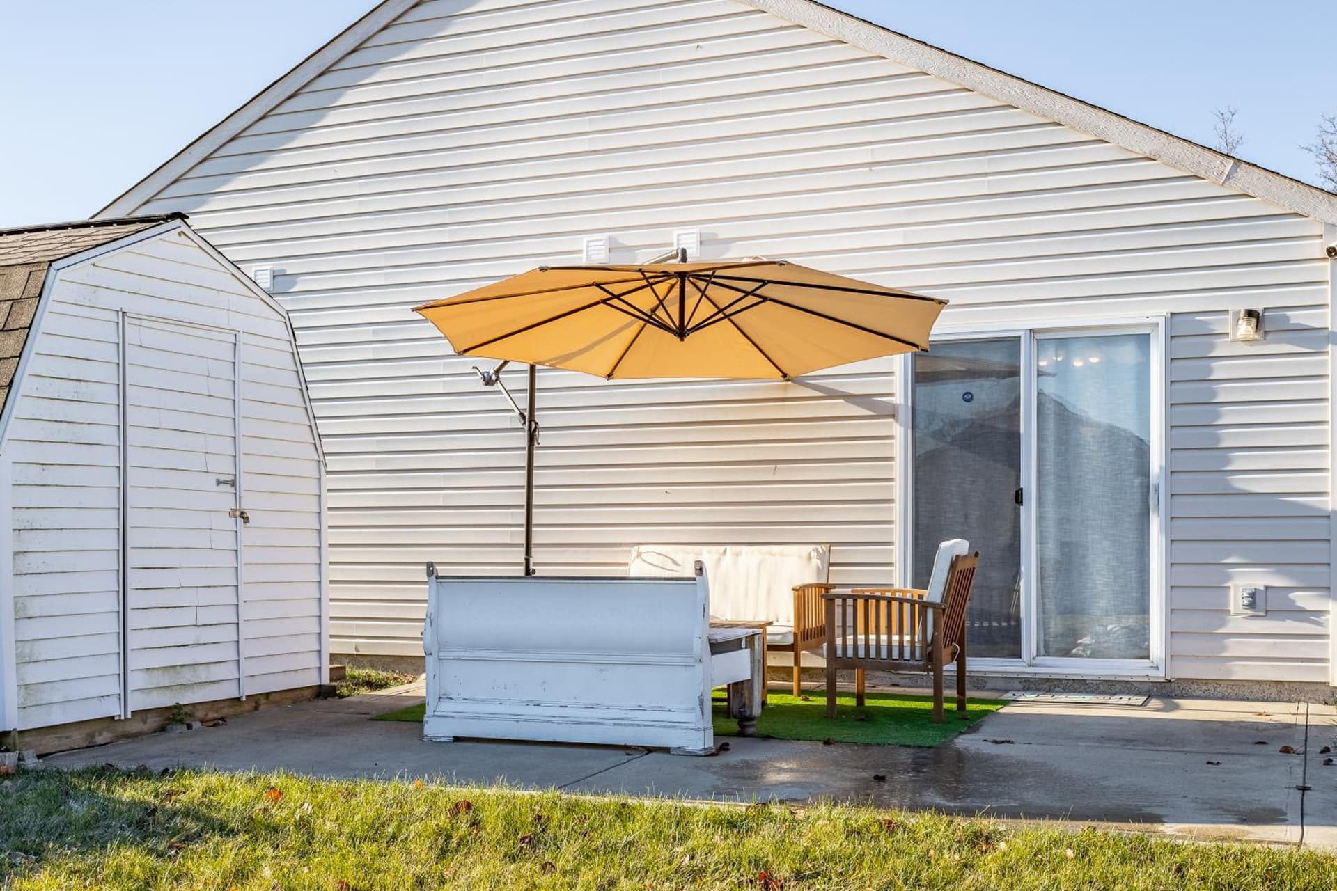 King Size Bed Bungalow with a Gym in Indianapolis