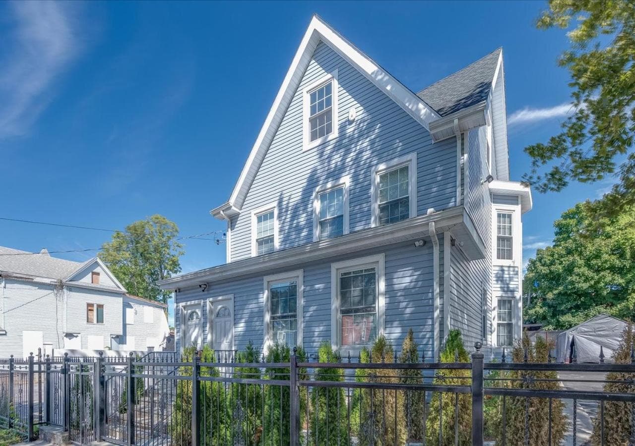 Colorful, Comfy & Modern - Close to NYC - Parking!