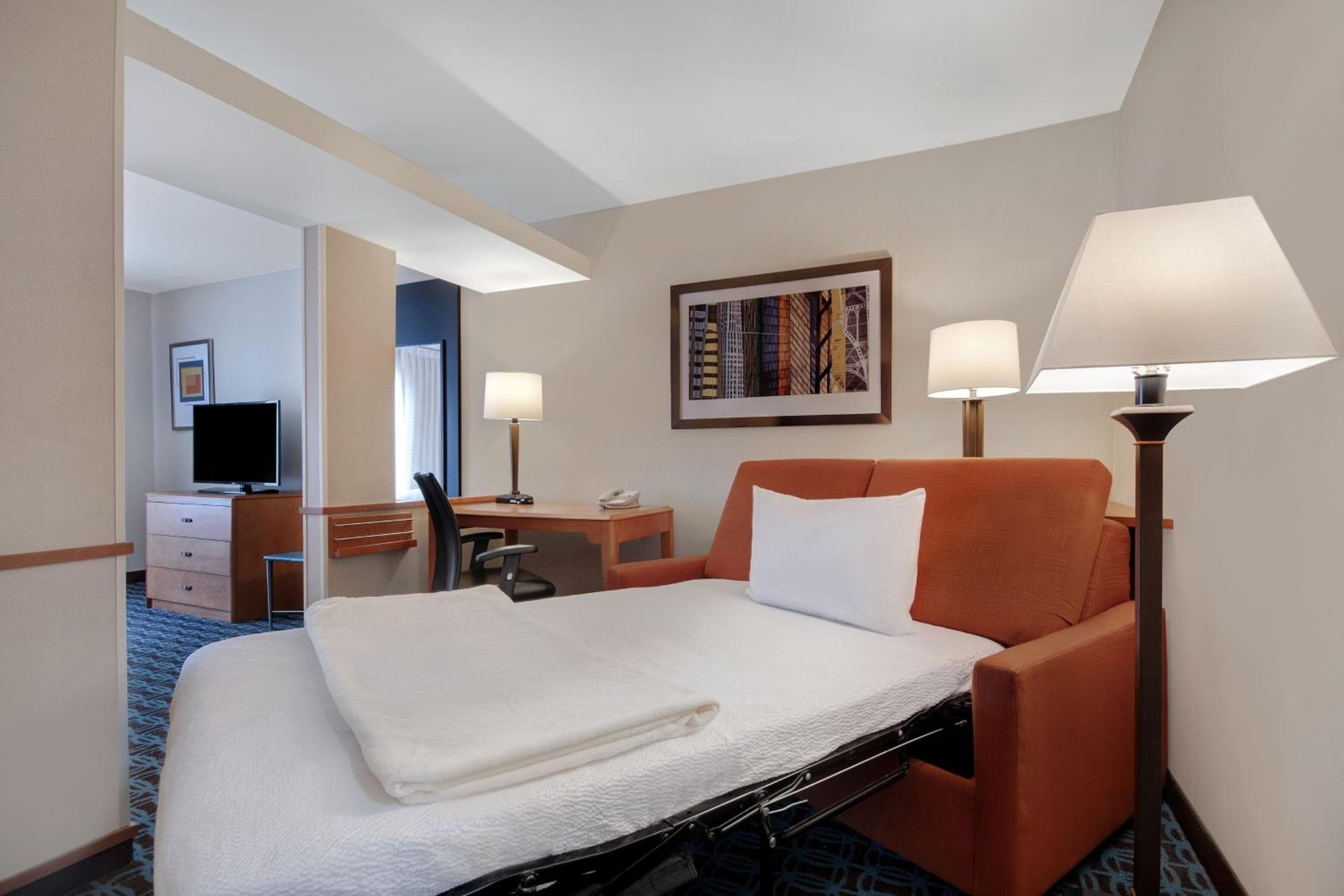 Fairfield Inn & Suites by Marriott Detroit Metro Airport Romulus