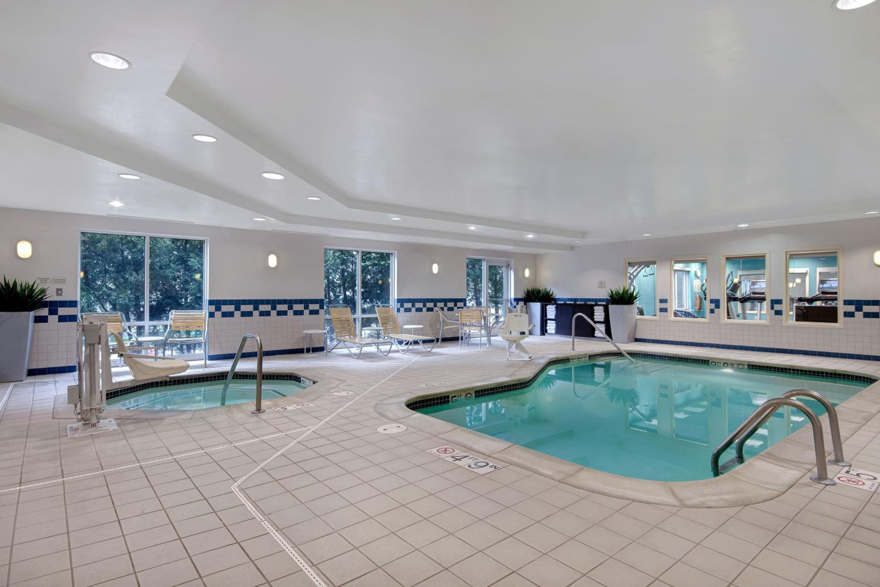 Fairfield Inn & Suites by Marriott Detroit Metro Airport Romulus