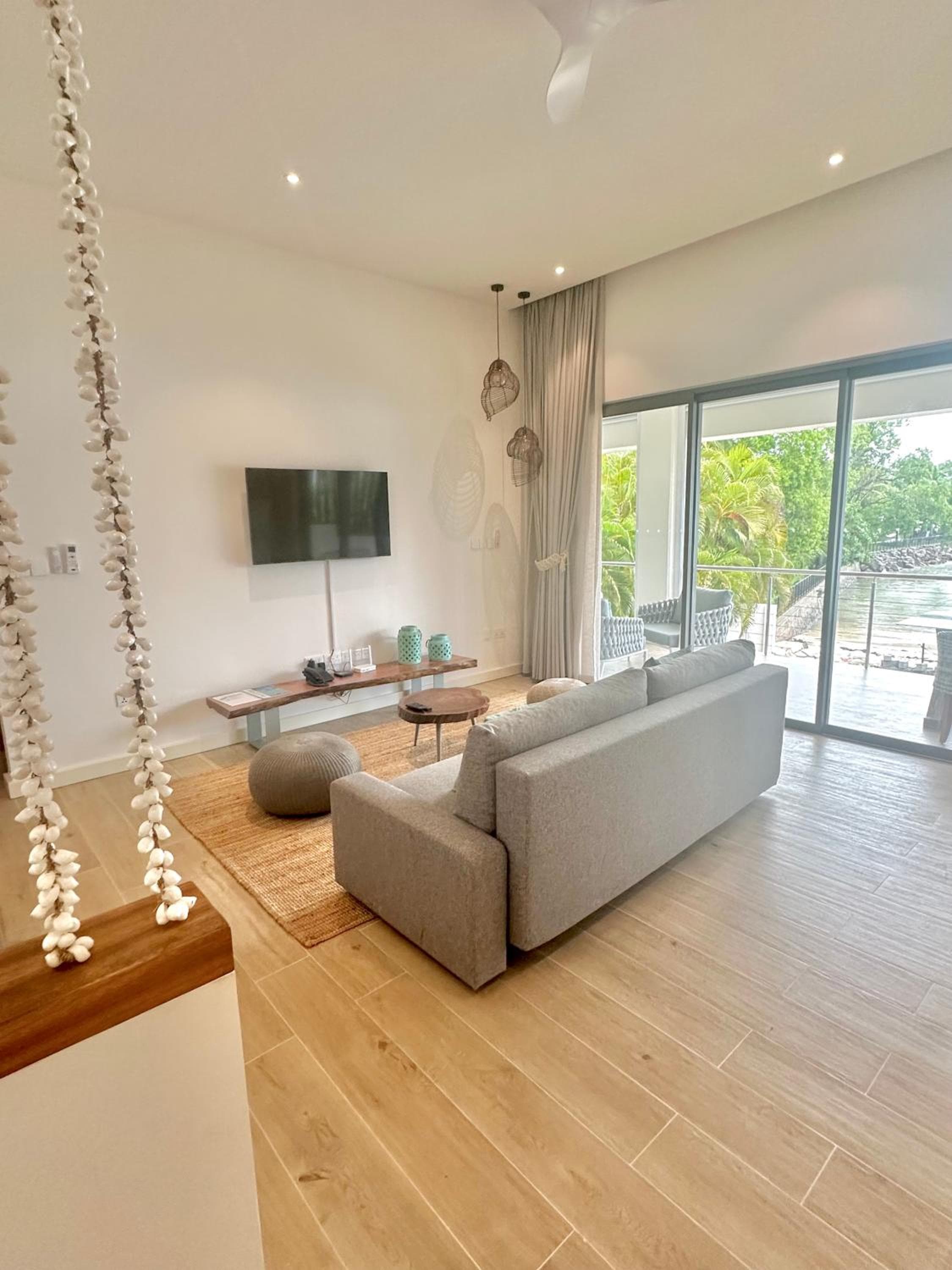 Pineapple Beach Villas